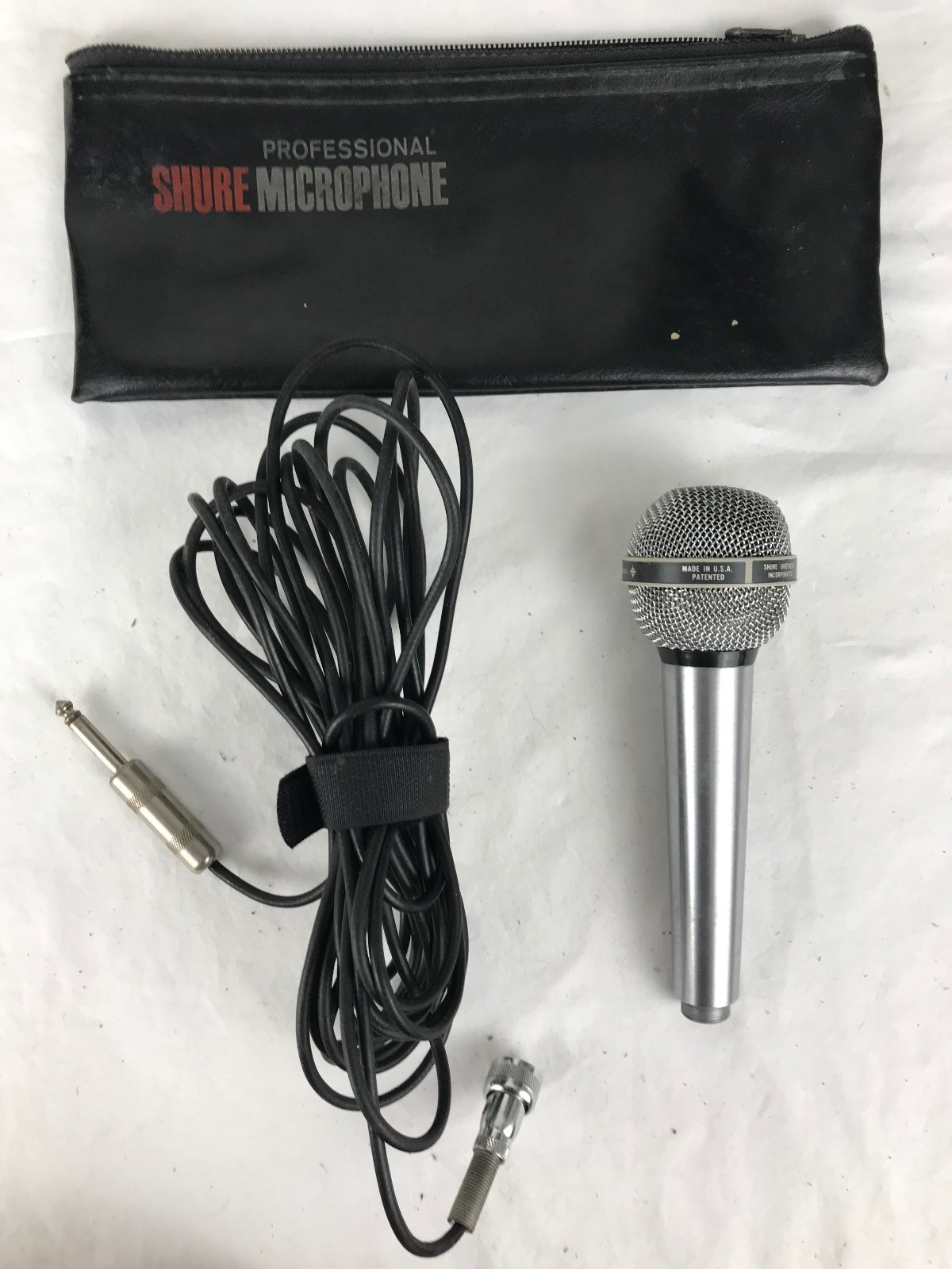 c. 1979 Shure Brothers Microphone w/ Cable, Pouch & Manual. Model PE-585