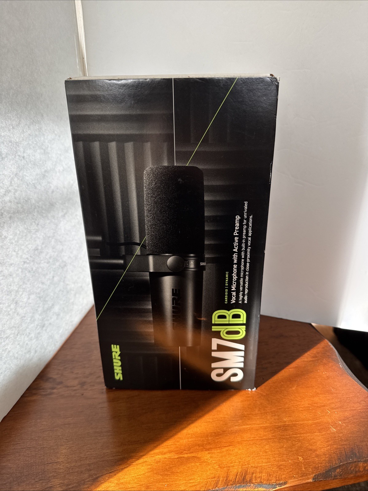 Shure, Vocal Microphone with Preamp, Model SM7dB