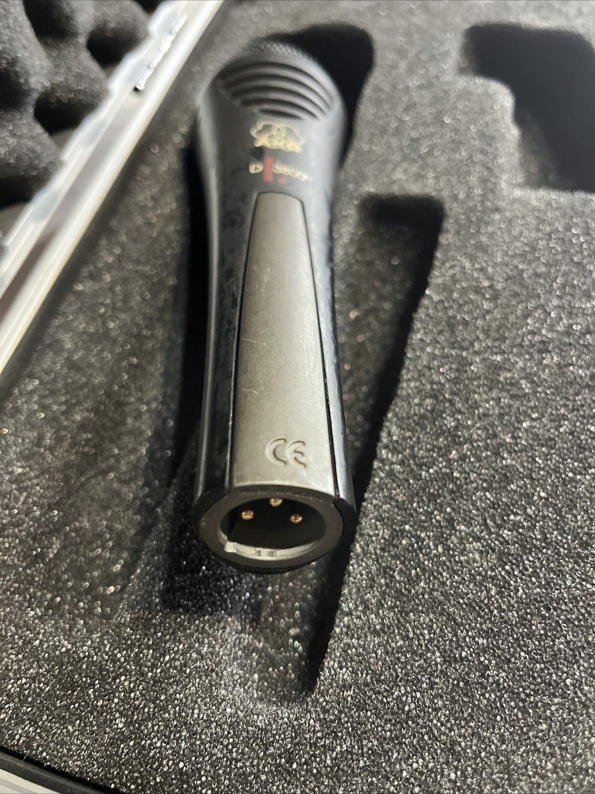 AKG D3800 Microphone With Case