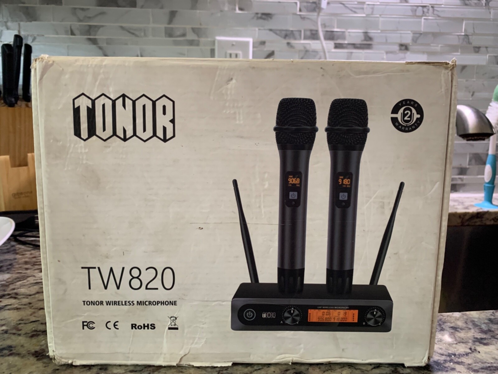TONOR(TW-820)Wireless UHF Dual Cordless Dynamic Handheld Mic System 