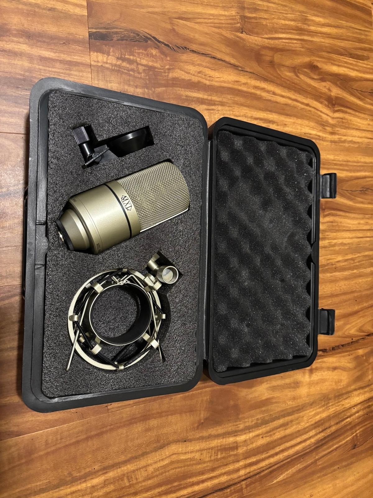 MXL 990 Condenser Wired Professional Microphone