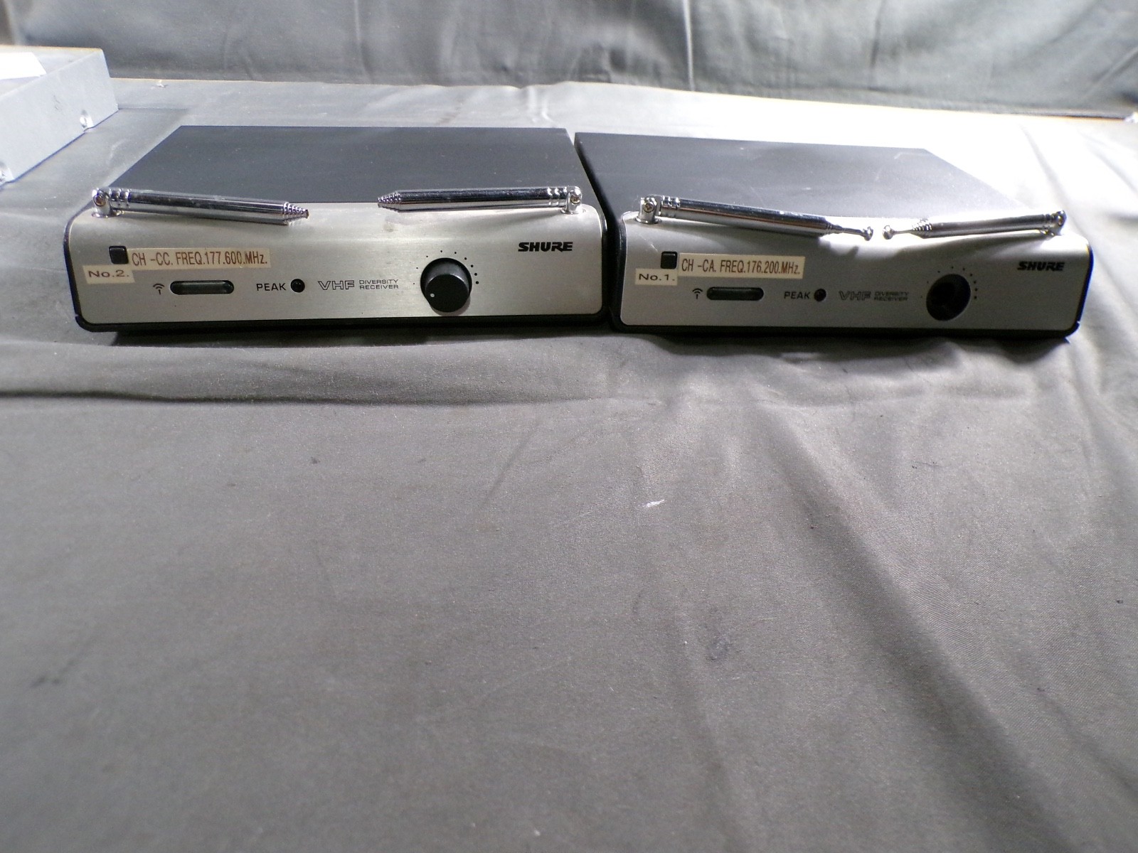 X2 HURE UTA-TC UHF DIVERSITY WIRELESS RECEIVER