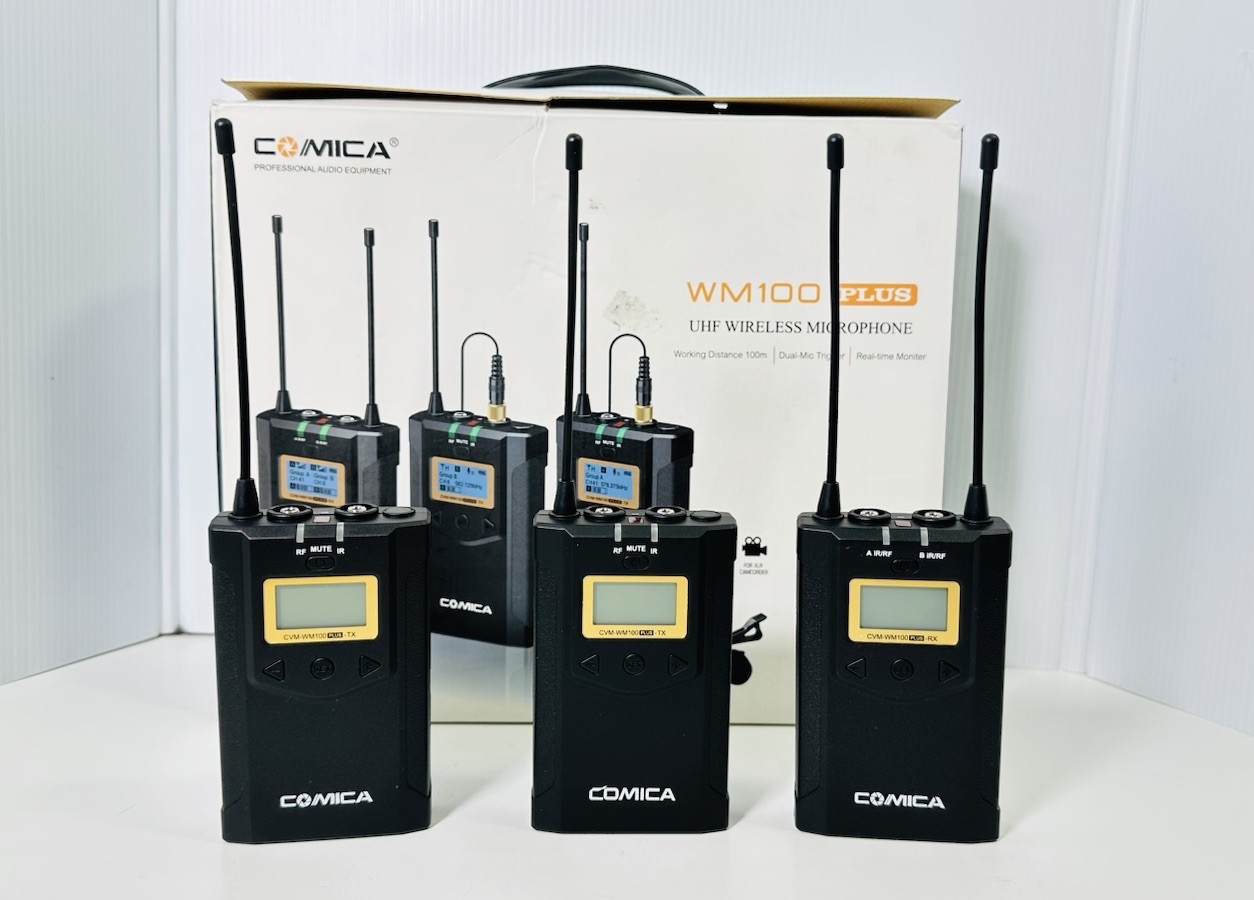 Comica WM100 Plus (A) Wireless Lavalier Mic UHF Microphone Set for Phone/Camera