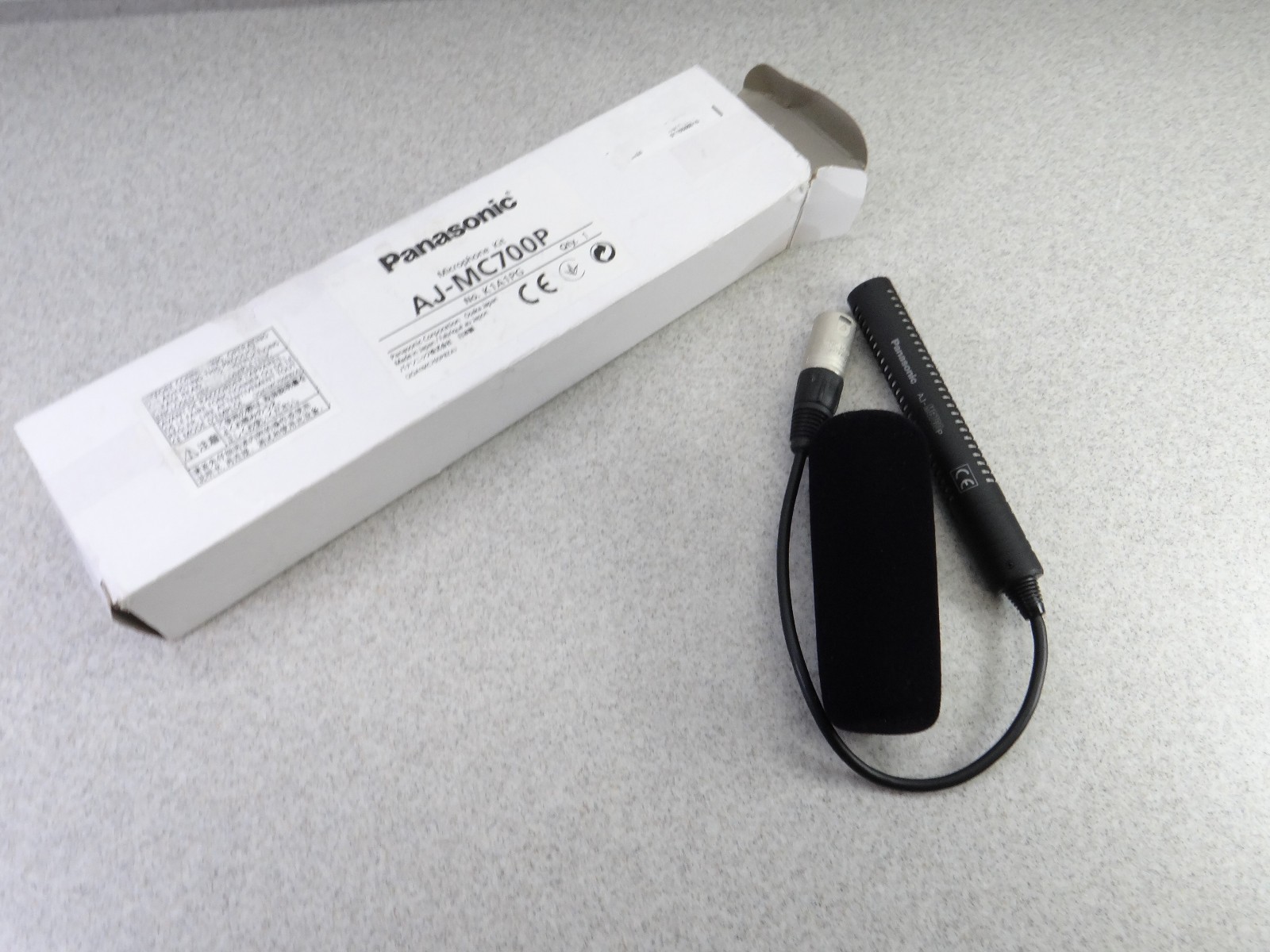 Panasonic AJ-MC700P Super-Directional Camcorder / Shotgun Microphone – VGC