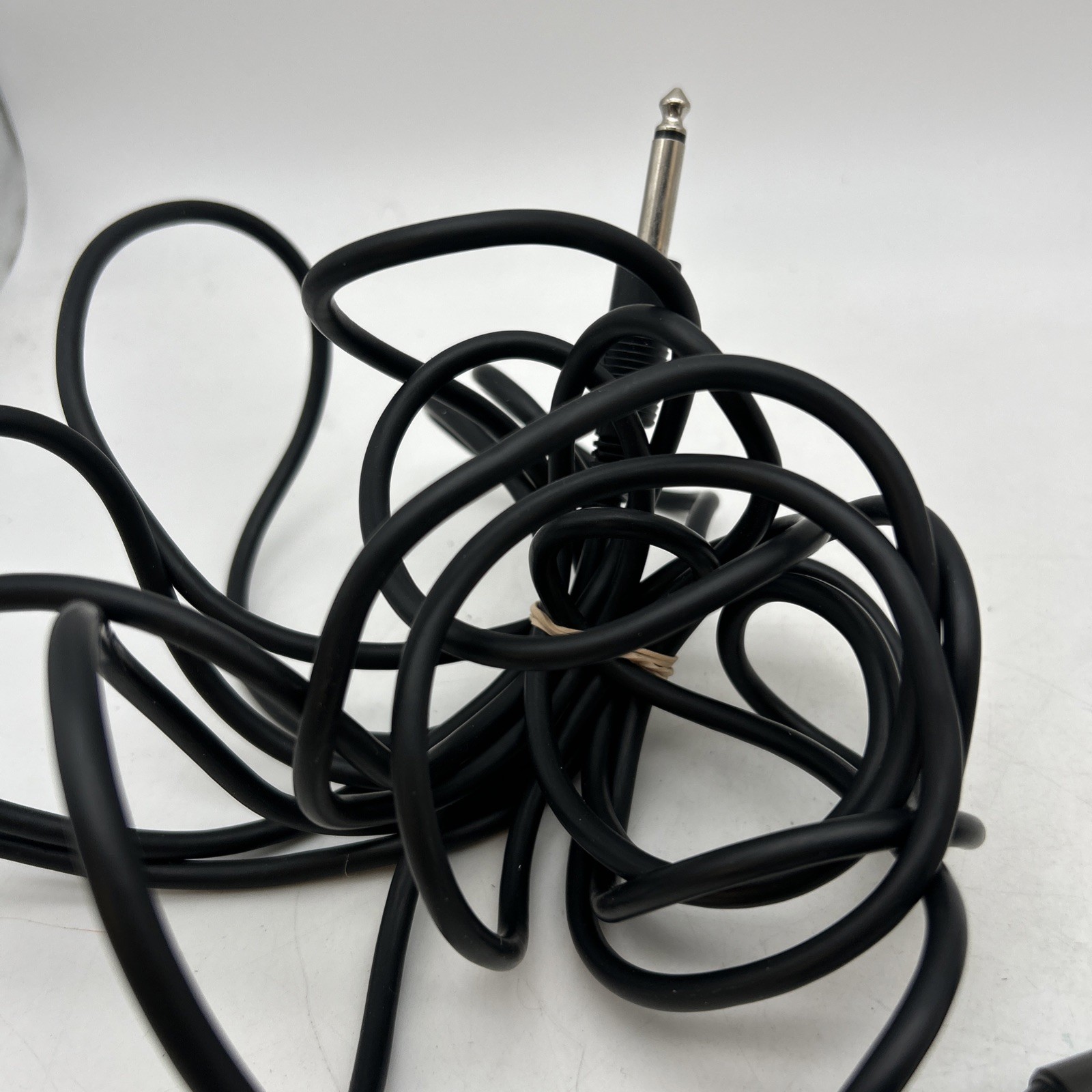 Radio Shack 33-3024 Dynamic Unidirectional 500 Microphone w/Case/Manual Vtg