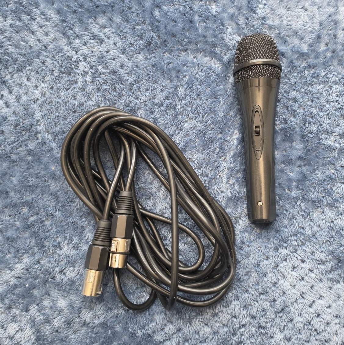 Dynamic Handheld/Stand-Held Microphone, Wired XLR 3-Pin, On/Off, Black