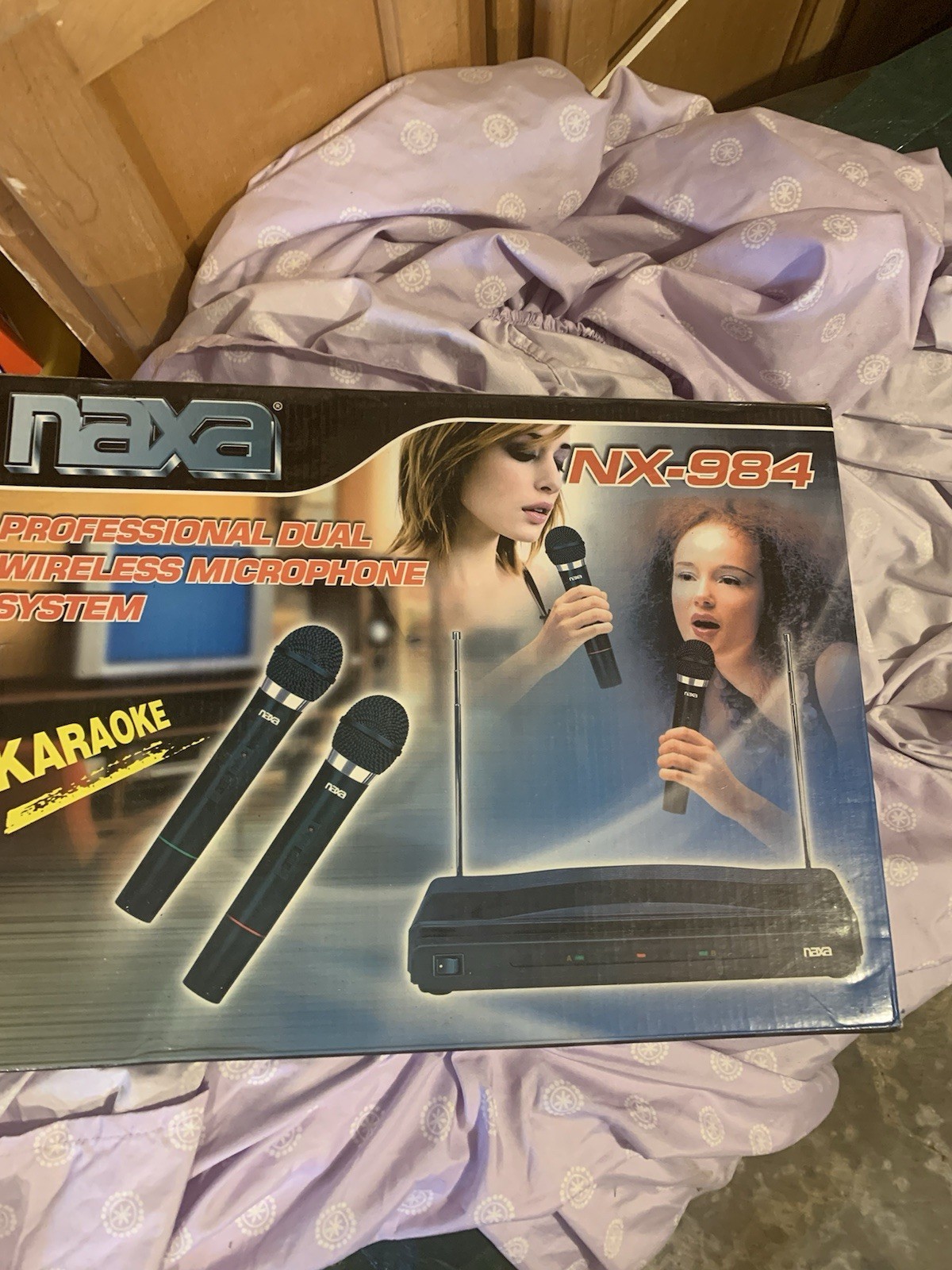 Naxa Professional Dual Wireless Microphone Kit w/ Wireless Receiver – new (Open)