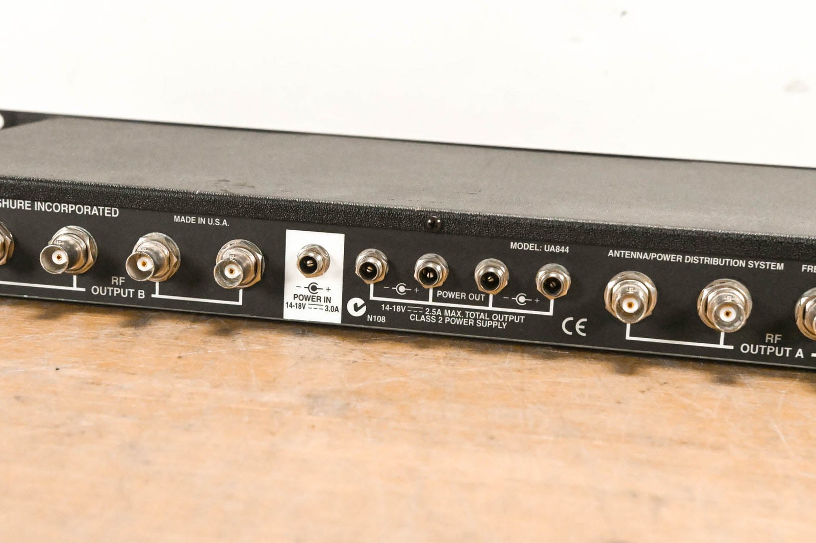 Shure UA844US Wideband UHF Antenna and Power Distributor (NO PSU) CG0120J