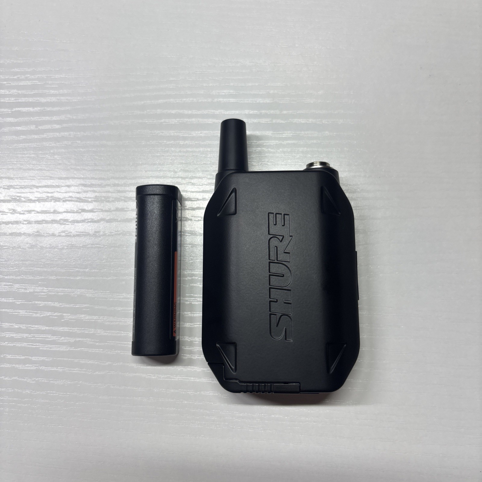 Shure GLXD1 Digital Wireless Bodypack/Beltpack Microphone Transmitter 2.4GHz Z2