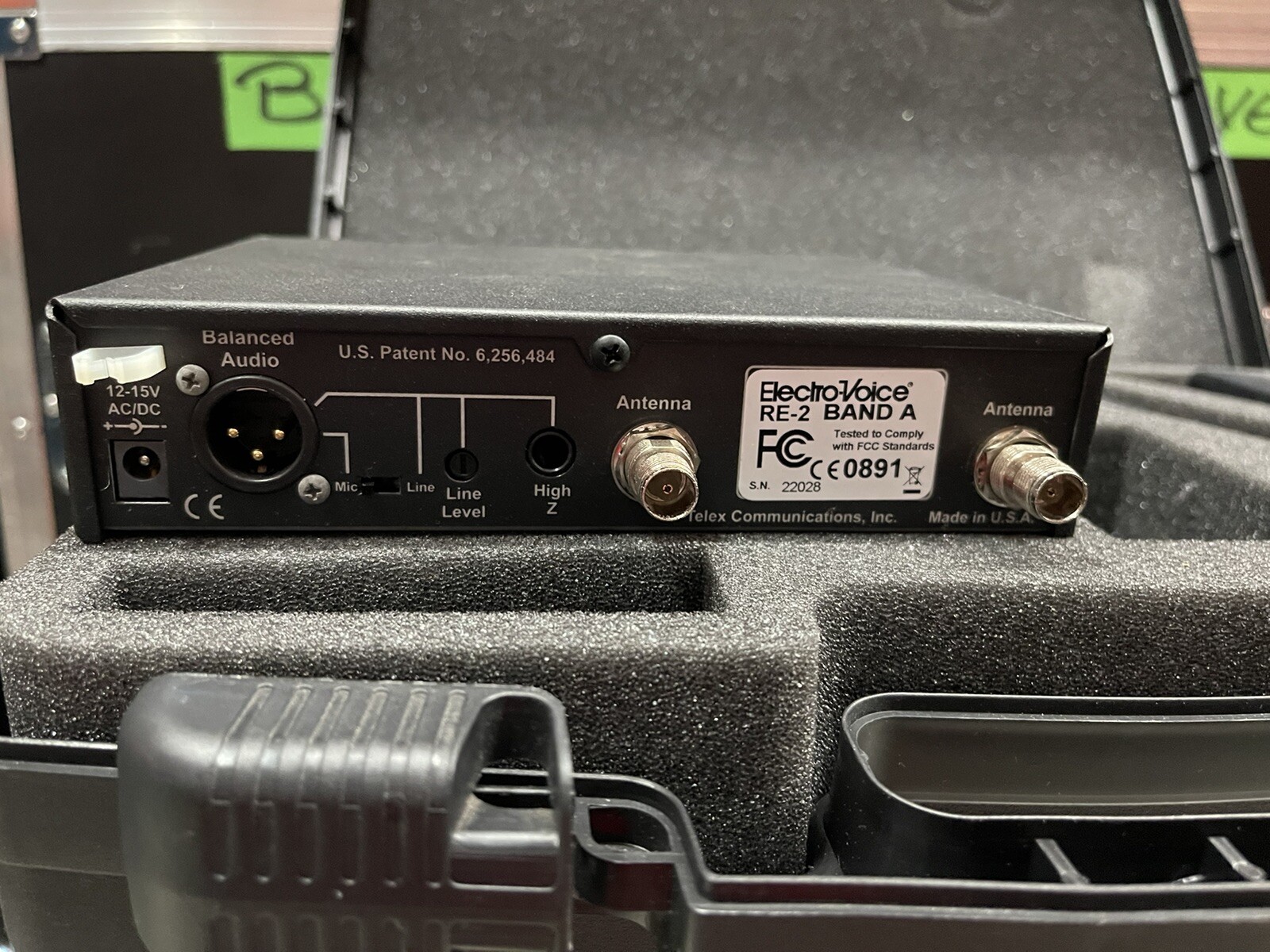 ElectroVoice UHF Wireless Microphone system EV-RE2 with HUT2D-267a, Band-A.