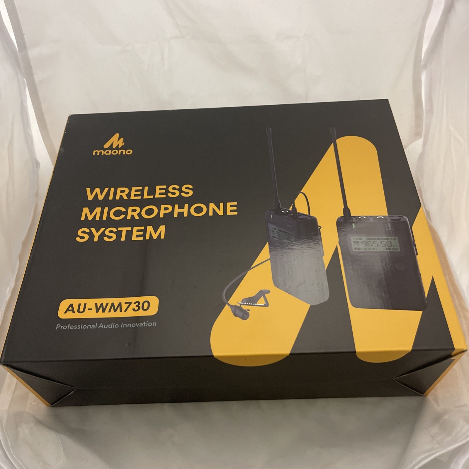 WIRELESS MICROPHONE SYSTEM AU-WM730