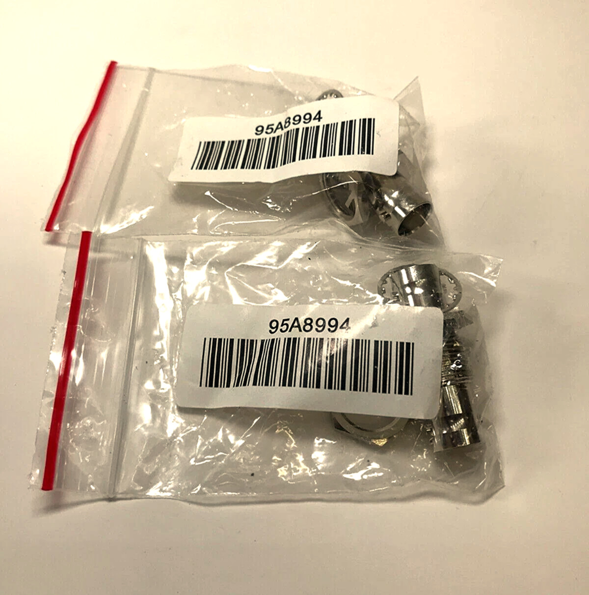 Shure UA600 Front Mount Antenna Kit: 2 BNC-BNC cables + 2 BNC-BNC passthru conn