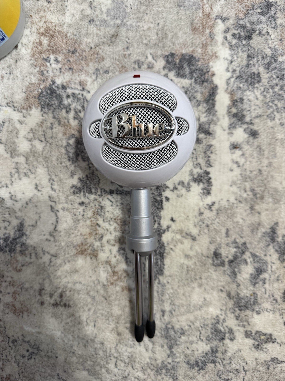 MINT Blue Snowball iCE USB Microphone A00122 w/ Stand -USED