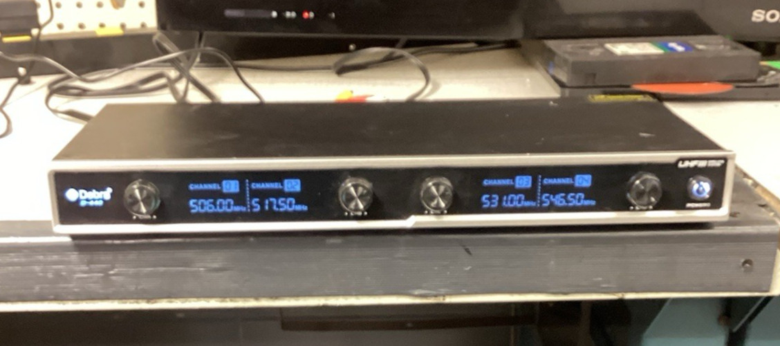 D Debra D‑440 4‑Channel Wireless