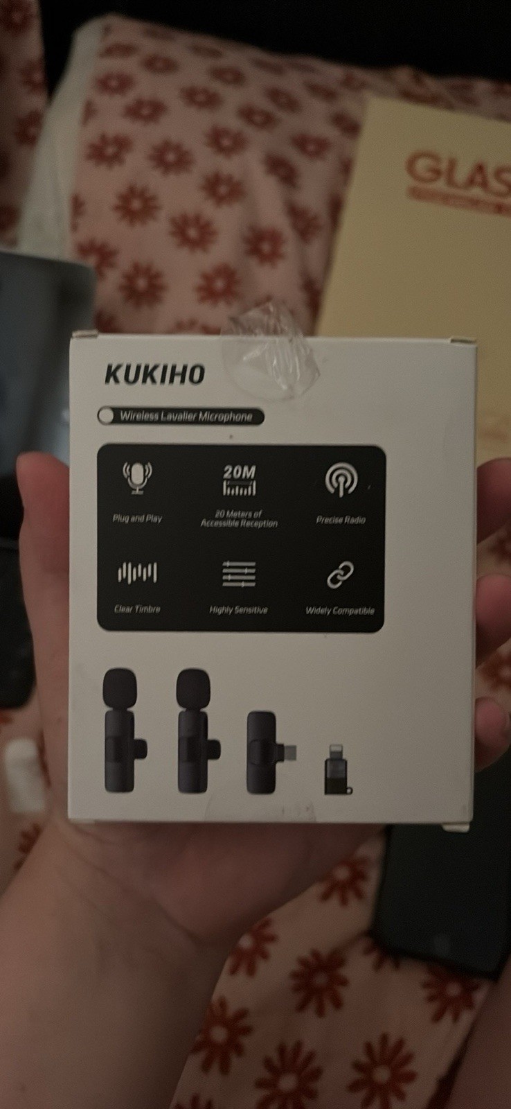 KUKIHO Wireless Lavalier Microphone Plug and Play, 20m Range, PINK