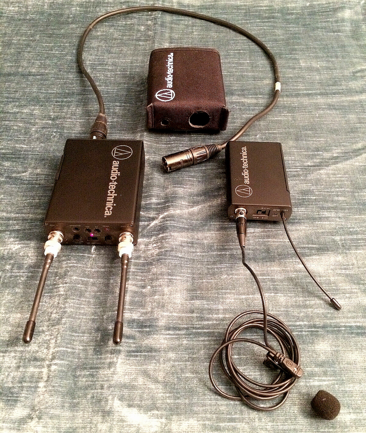 WIRELESS MIC SYSTEM AUDIO TECHNICA ATW-T101, ATW-R100 w/HIGH QUALITY MICROPHONE