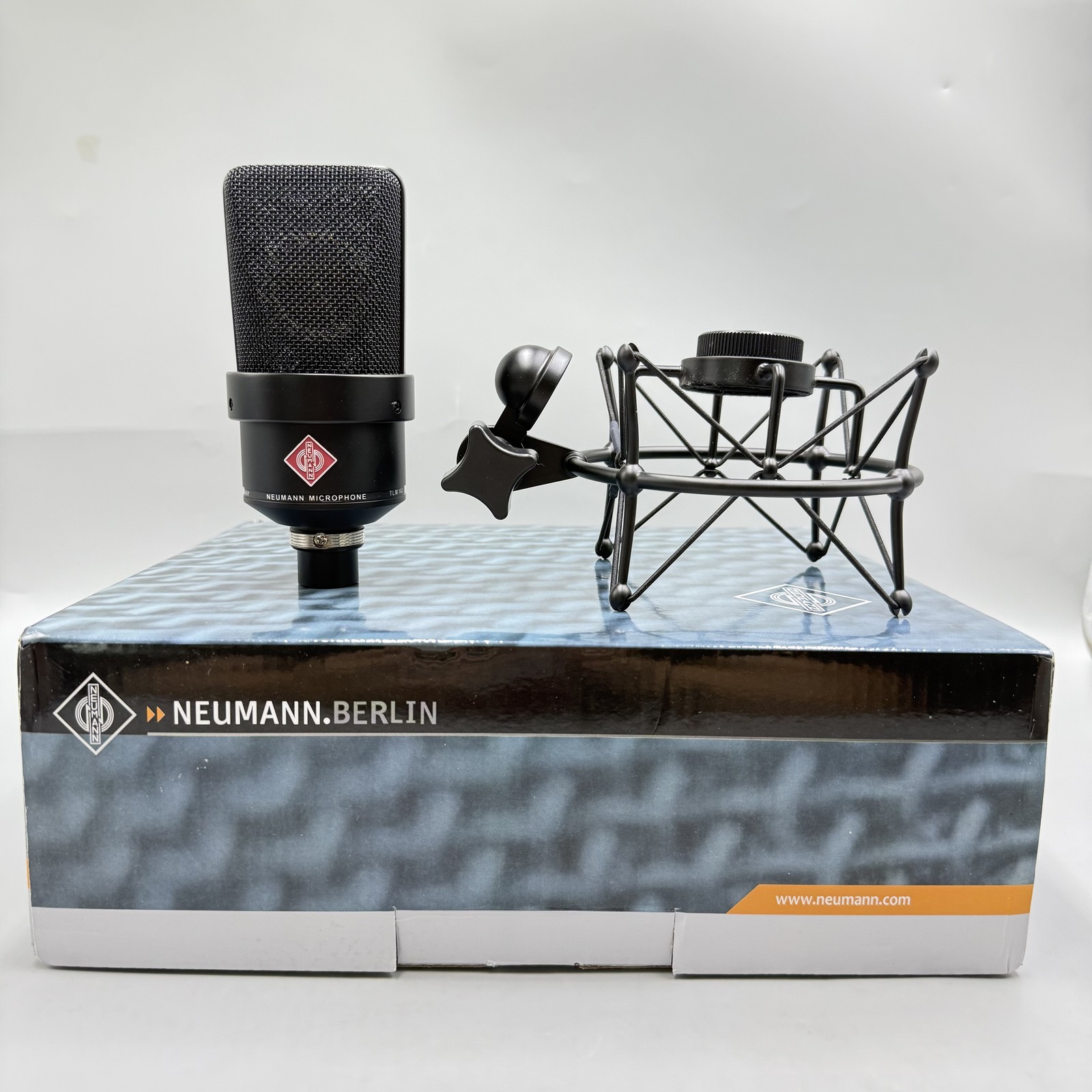NEW Large-Diaphragm Condenser TLM 103 Microphone W/Box & Shock Mount Black
