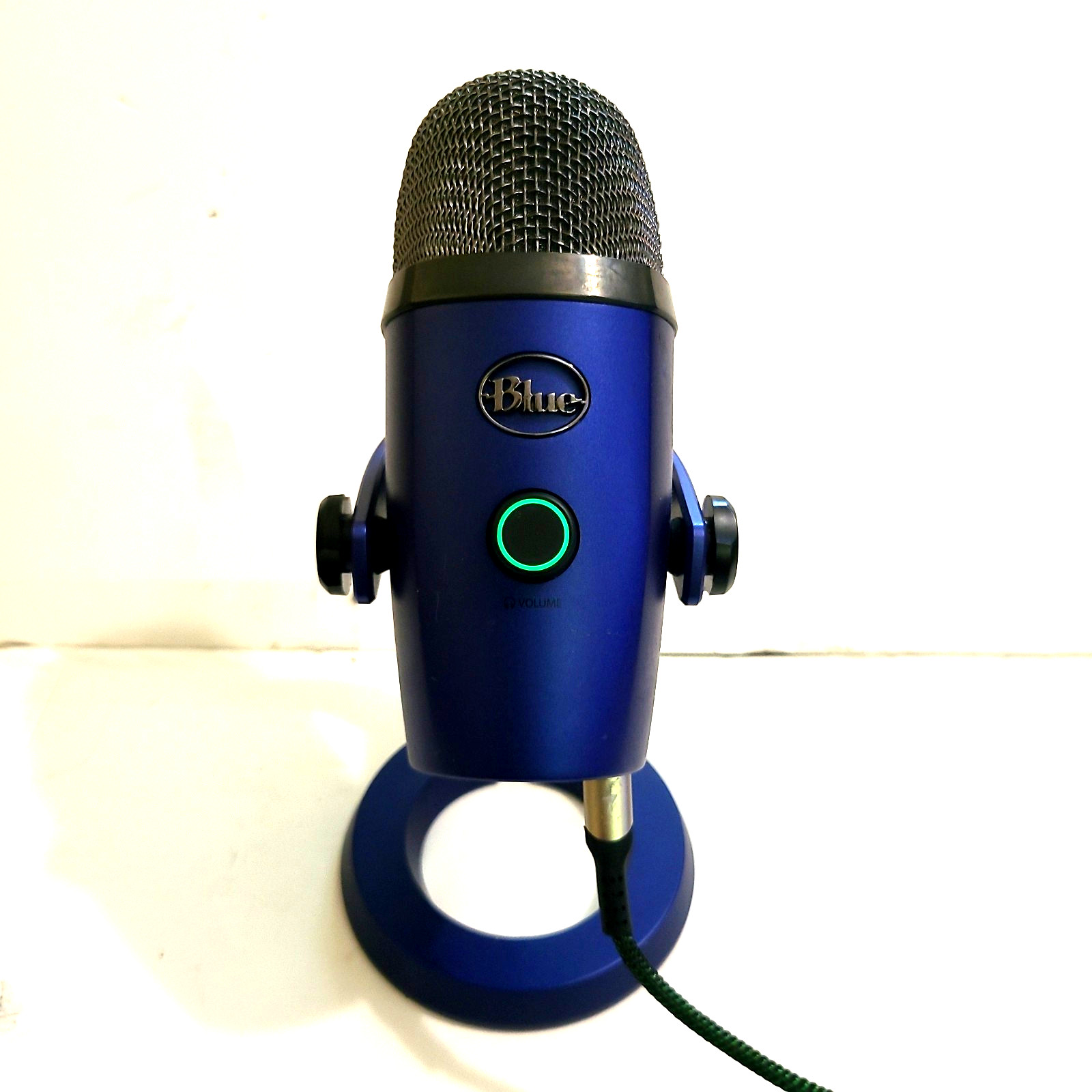 Blue Yeti Nano USB Microphone A00098 with Stand