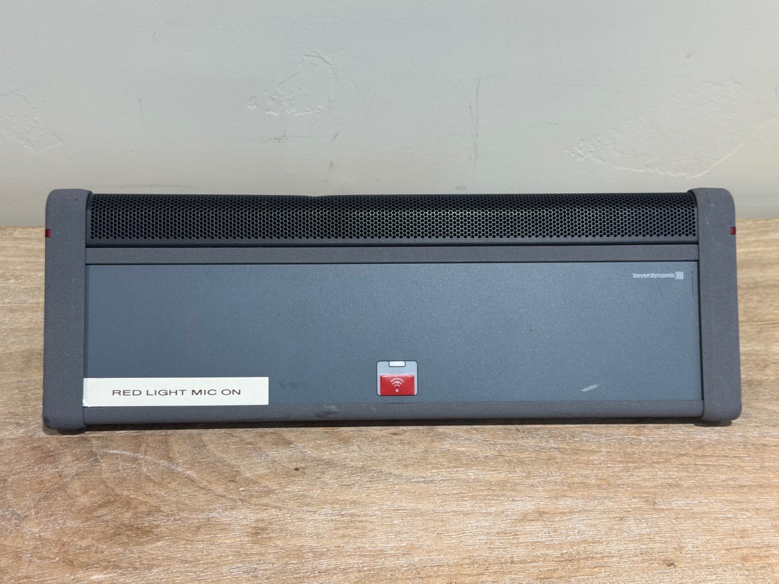 Beyerdynamic MPR 111 Revoluto Desktop Microphone – No power supply / Cosmetic 2