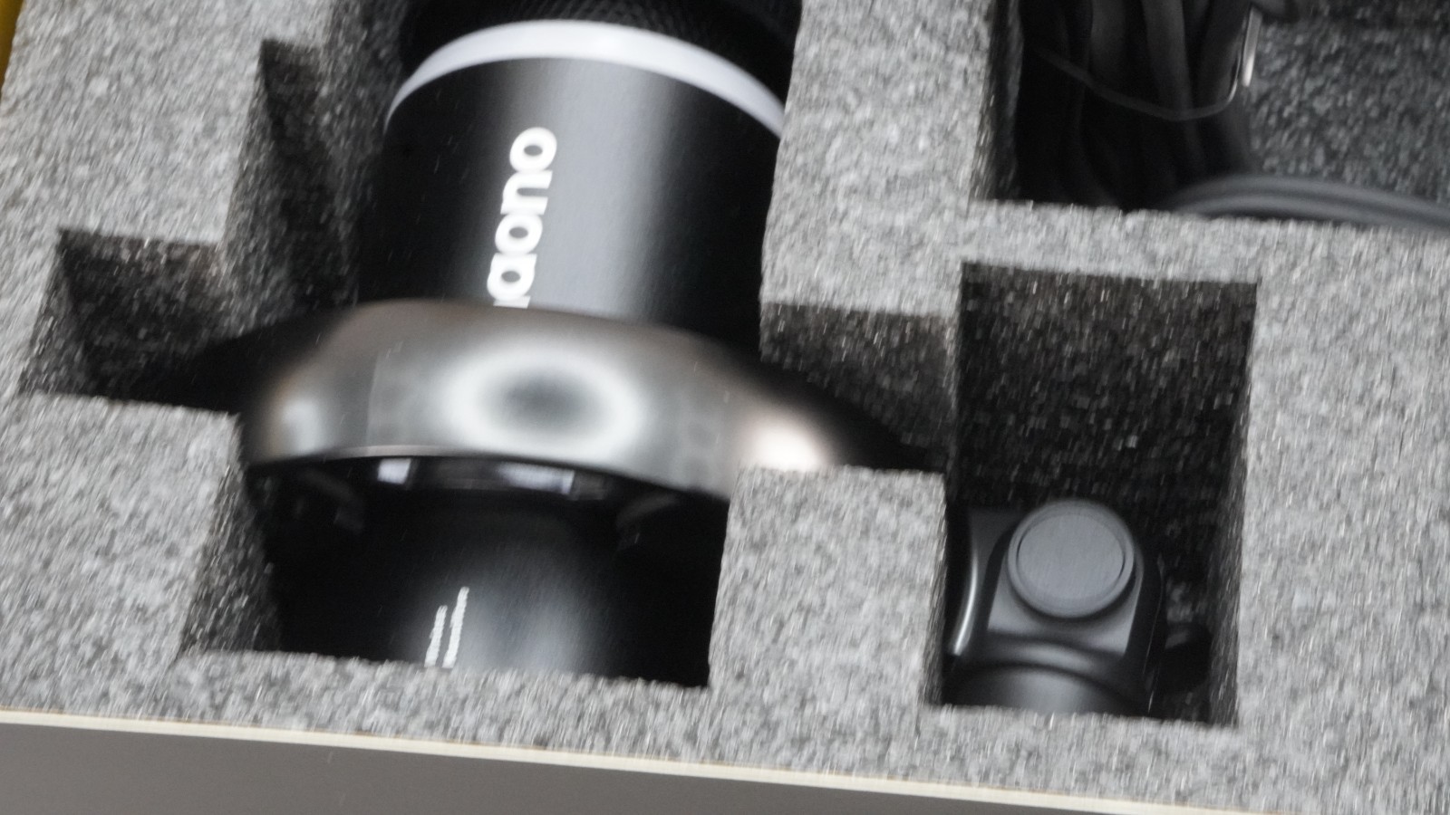 Maono PD200W Wireless Dynamic Cardioid Microphone, RGB, Mute, Black