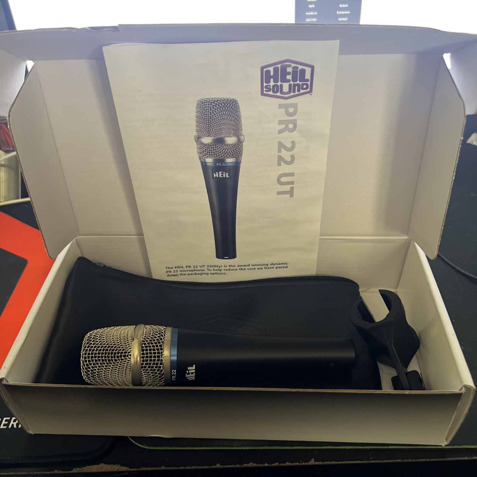 Heil PR 22 UT Dynamic Utility Microphone w/ Carry Bag and Clip