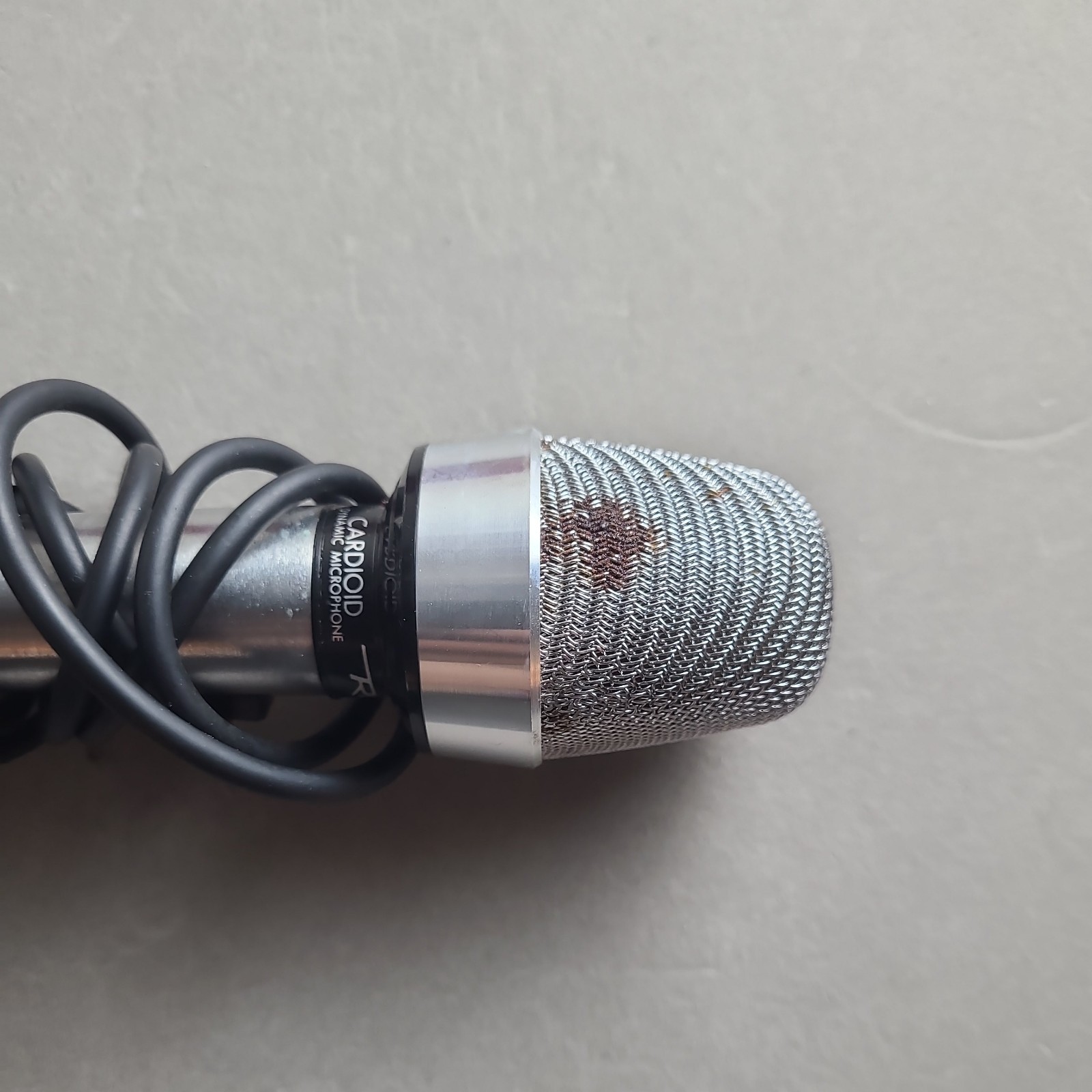 Realistic 33-992A Super Cardioid Dynamic Microphone Silver Mic W/ ORIGINAL BOX