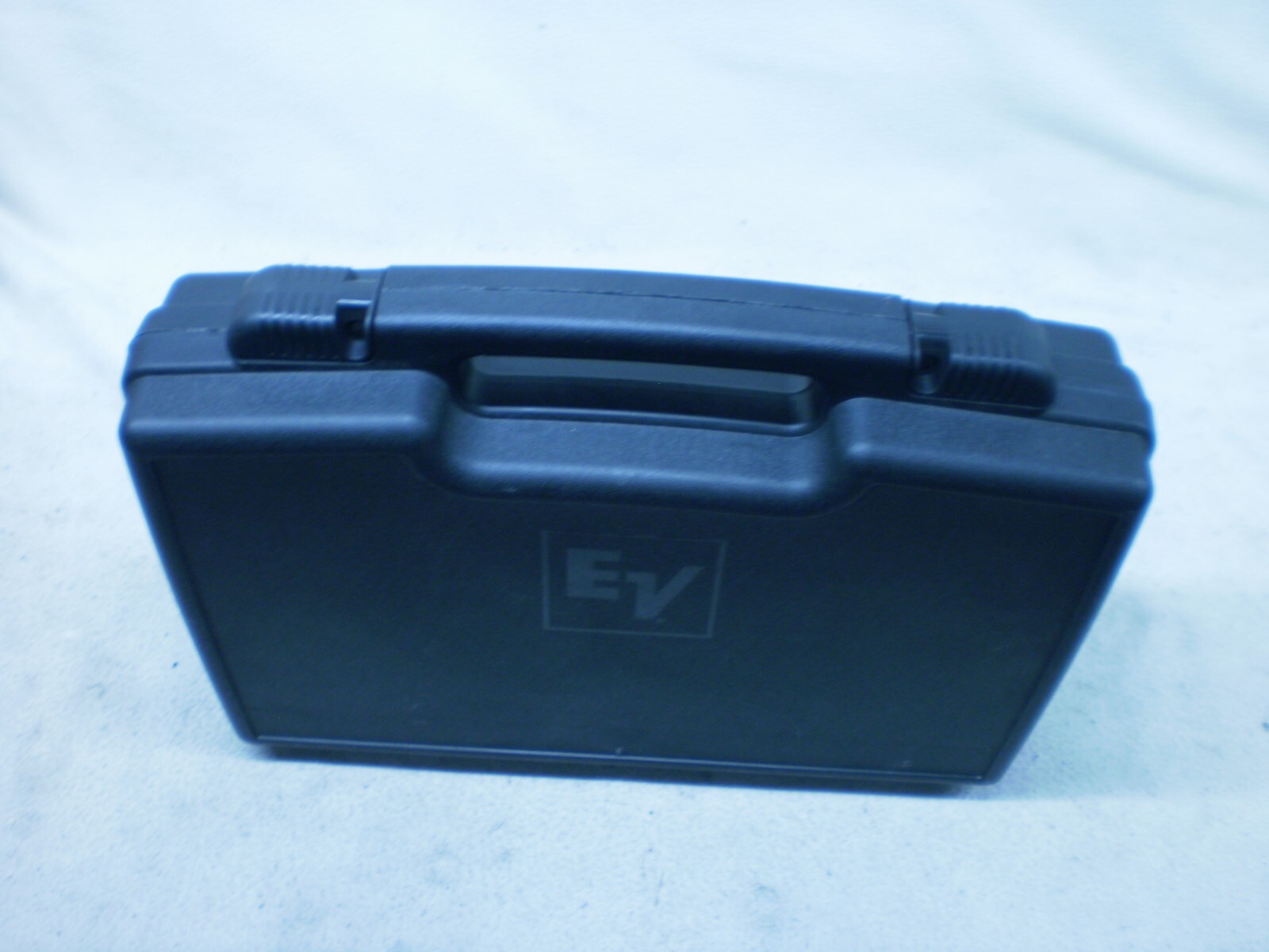 ElectroVoice EV Clear Scan RE2 Wireless Microphone System Kit w/Case, Read