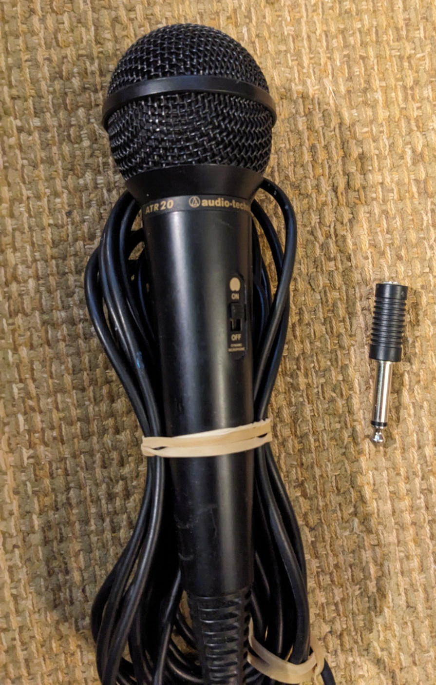 Audio-Technica Cardioid Dynamic Vocal/Instrument Microphone ATR20 mic