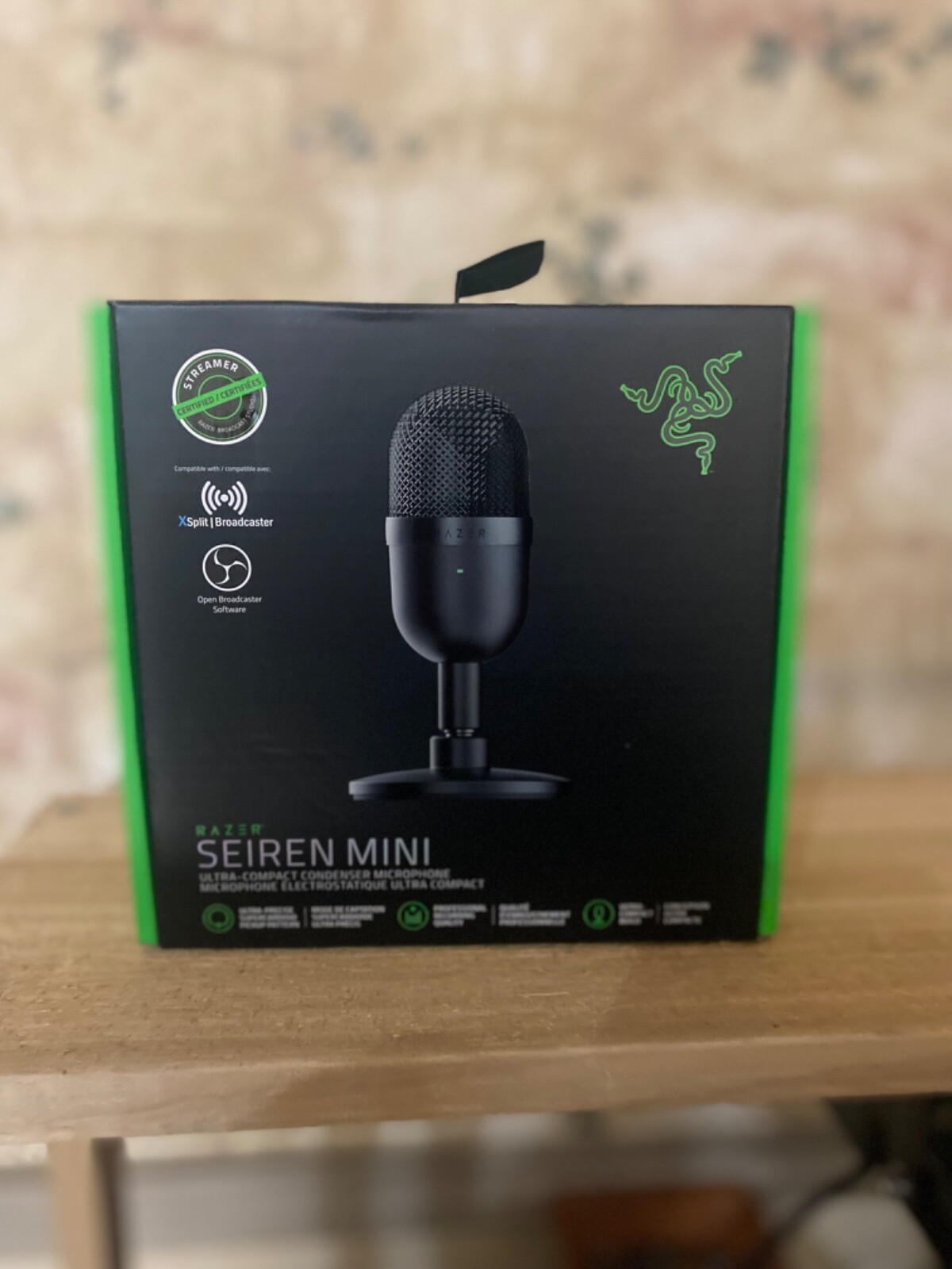 *Brand New* Razer Seiren Mini Ultra-Compact Streaming Microphone Black