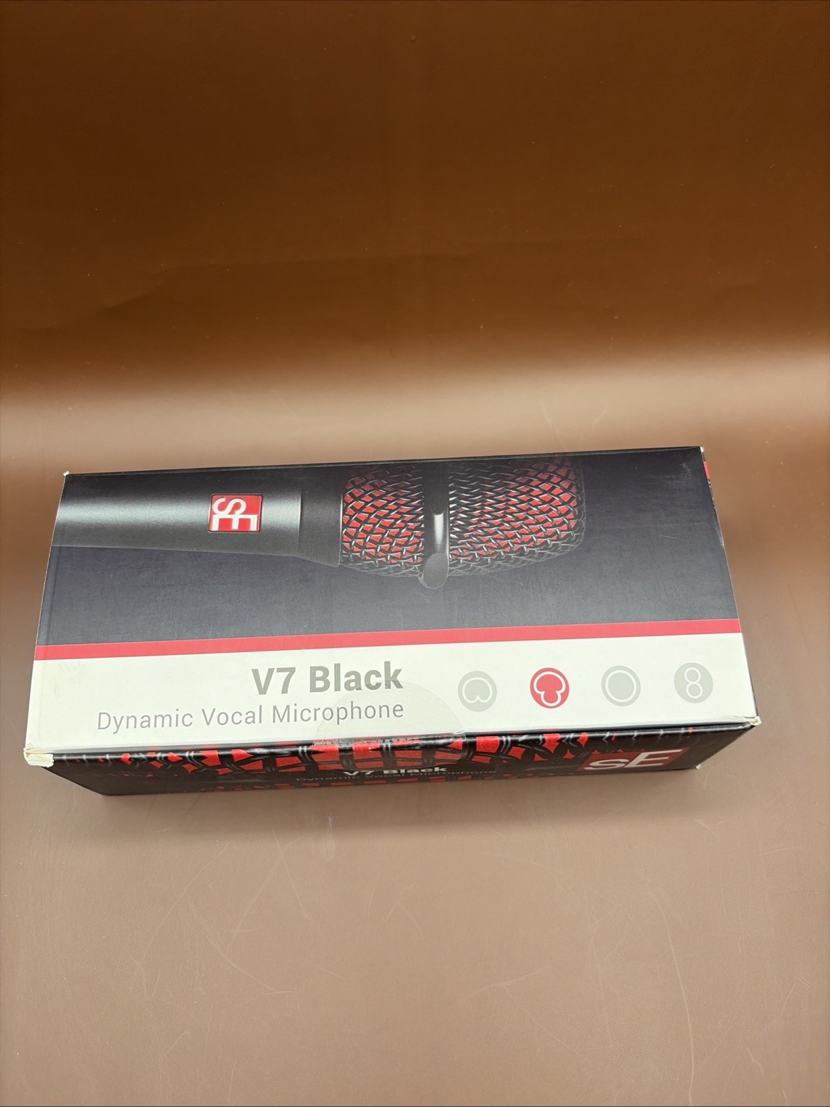 sE Electronics V7 Studio-grade Handheld Dynamic Vocal Microphone Black