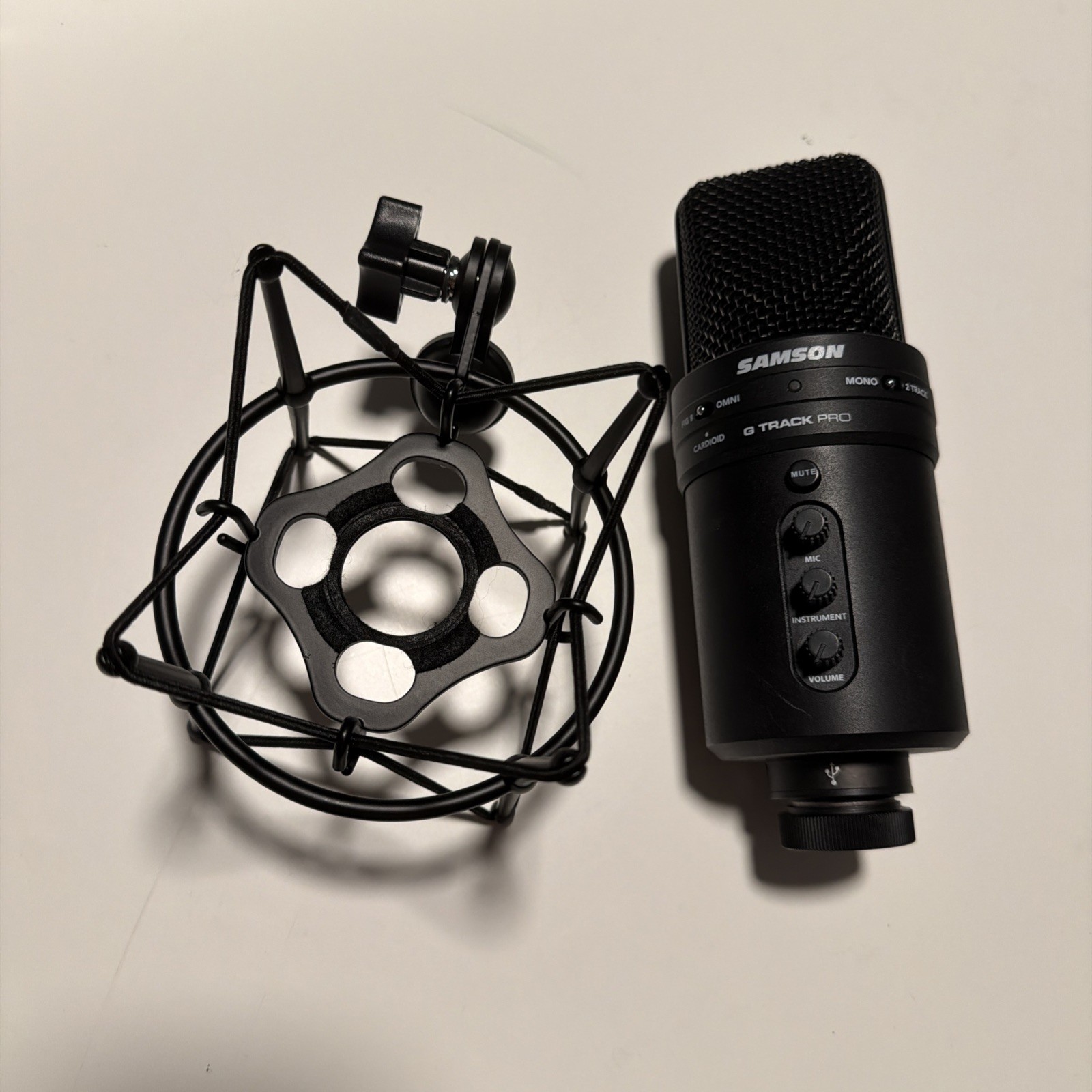 Samson G Track Pro Professional USB Condenser Microphone SAGM1UHD