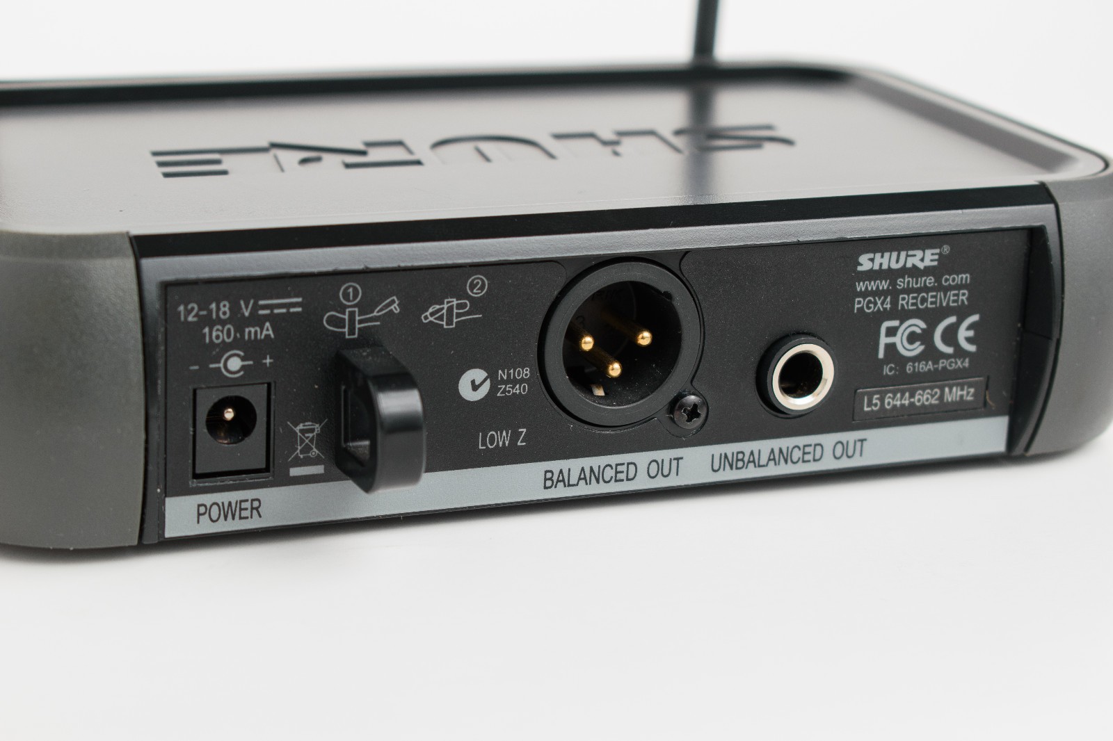 Shure PGX4 Wireless Microphone Receiver – Black – L5 644-662MHz