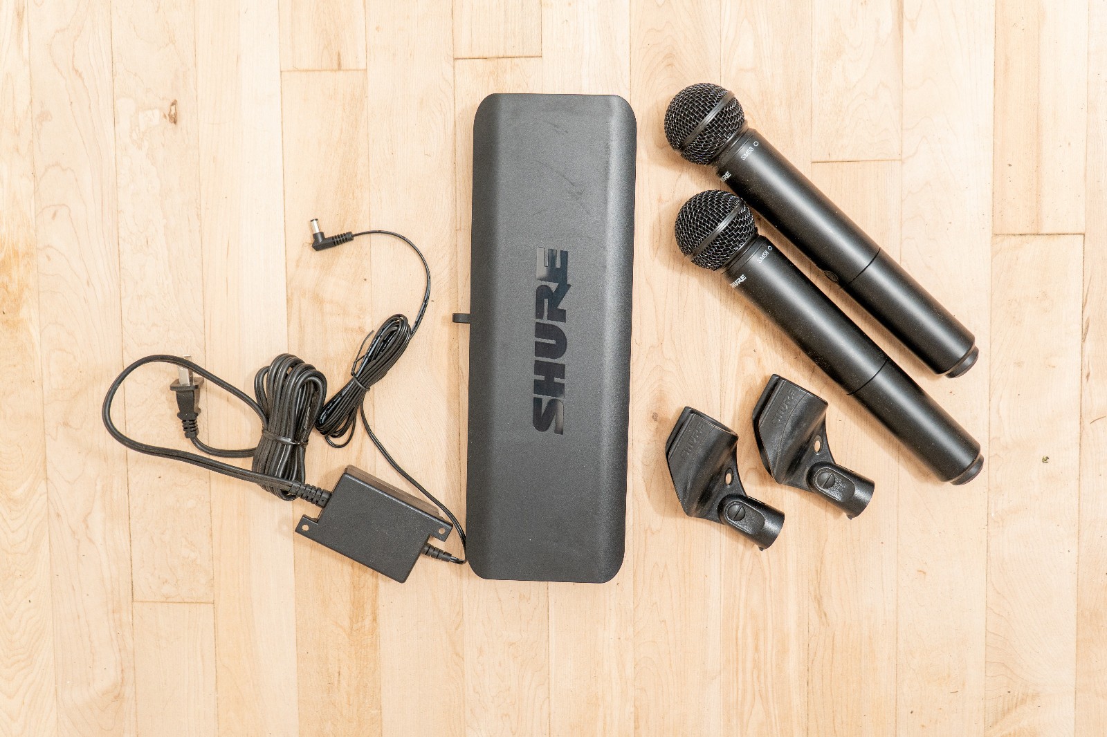 Shure BLX288/SM58 Wireless Dual Handheld System – H9 Band W/ 2 Microphones