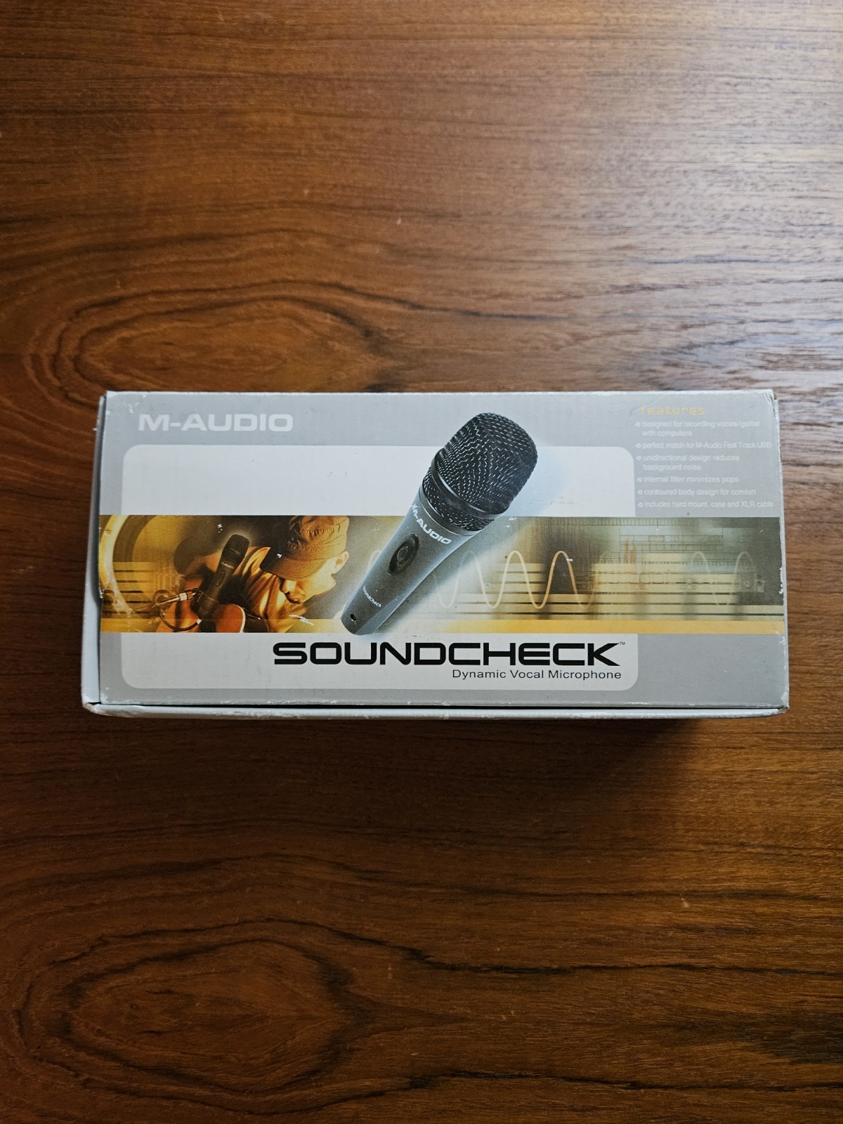M-Audio Soundcheck Dynamic Vocal Microphone Hard Wired, Open Box