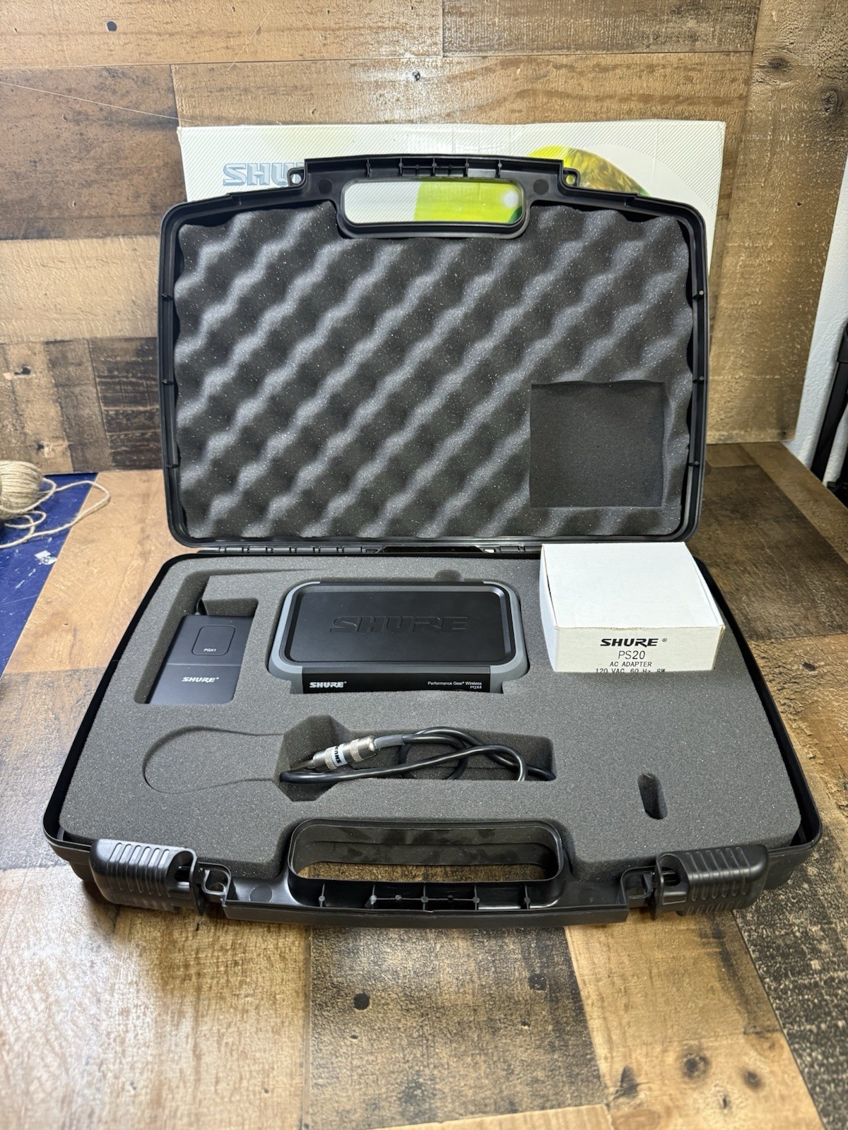 Shure PGX4 PGX1 Wireless Instrument Guitar System with Case