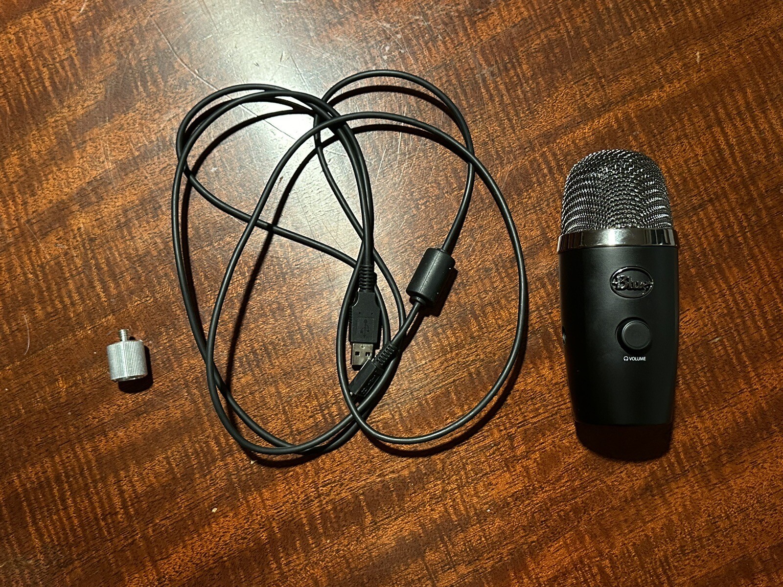 Logitech Yeti Nano Condenser Cardioid Microphone Blackout With Arm Adapter Screw