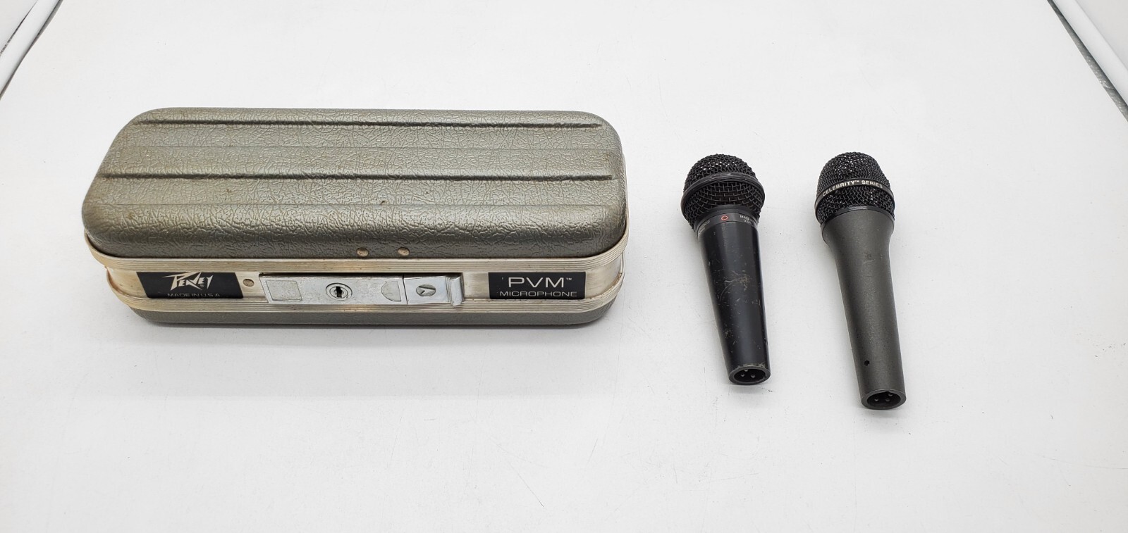 Lot of 2 Vintage Peavey Microphones PVM 580TN & EC15 with Hard Shell CASE