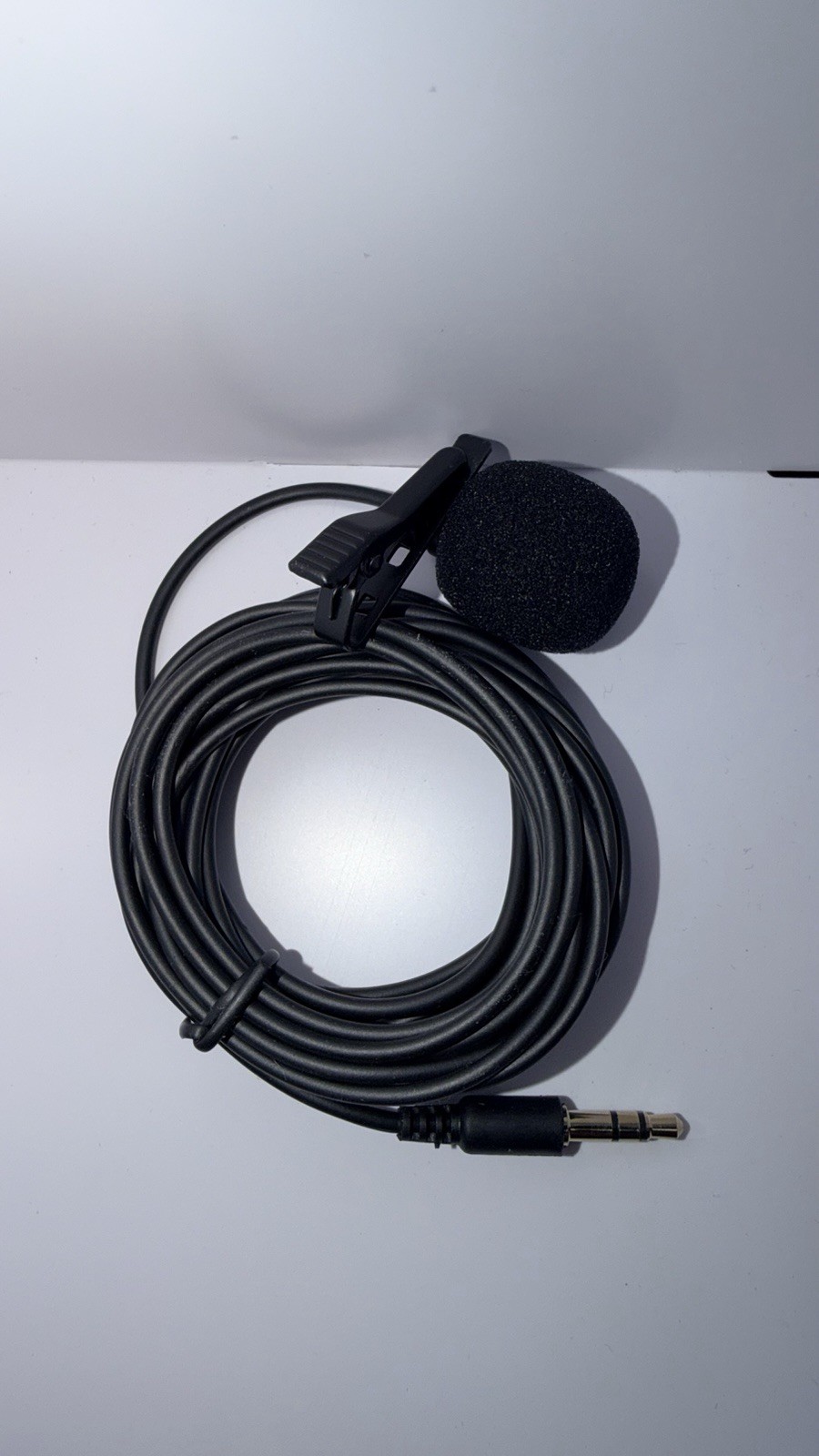 Black Clip-On Wired condenser Microphone, 3.5mm (1/8 in) TRS Universal
