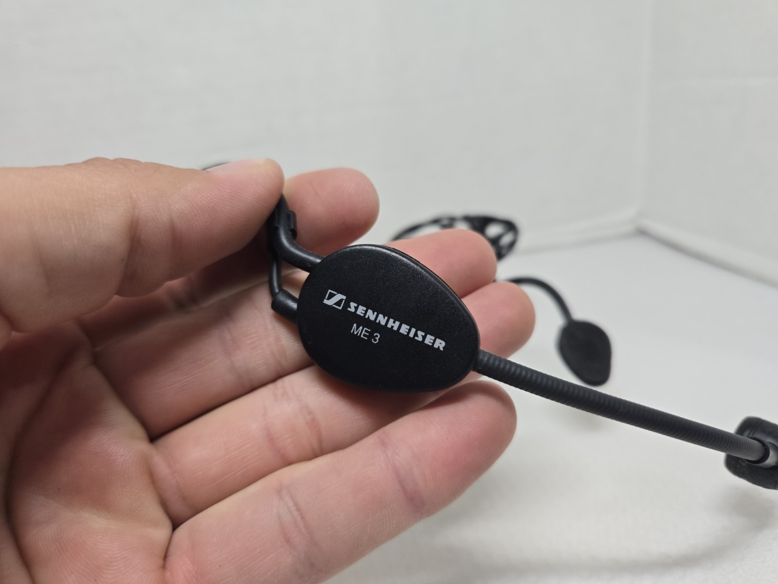 SENNHEISER EW100 Wireless Body Pack Transmitter Mic Me 3 & Receiver 630-662MHz
