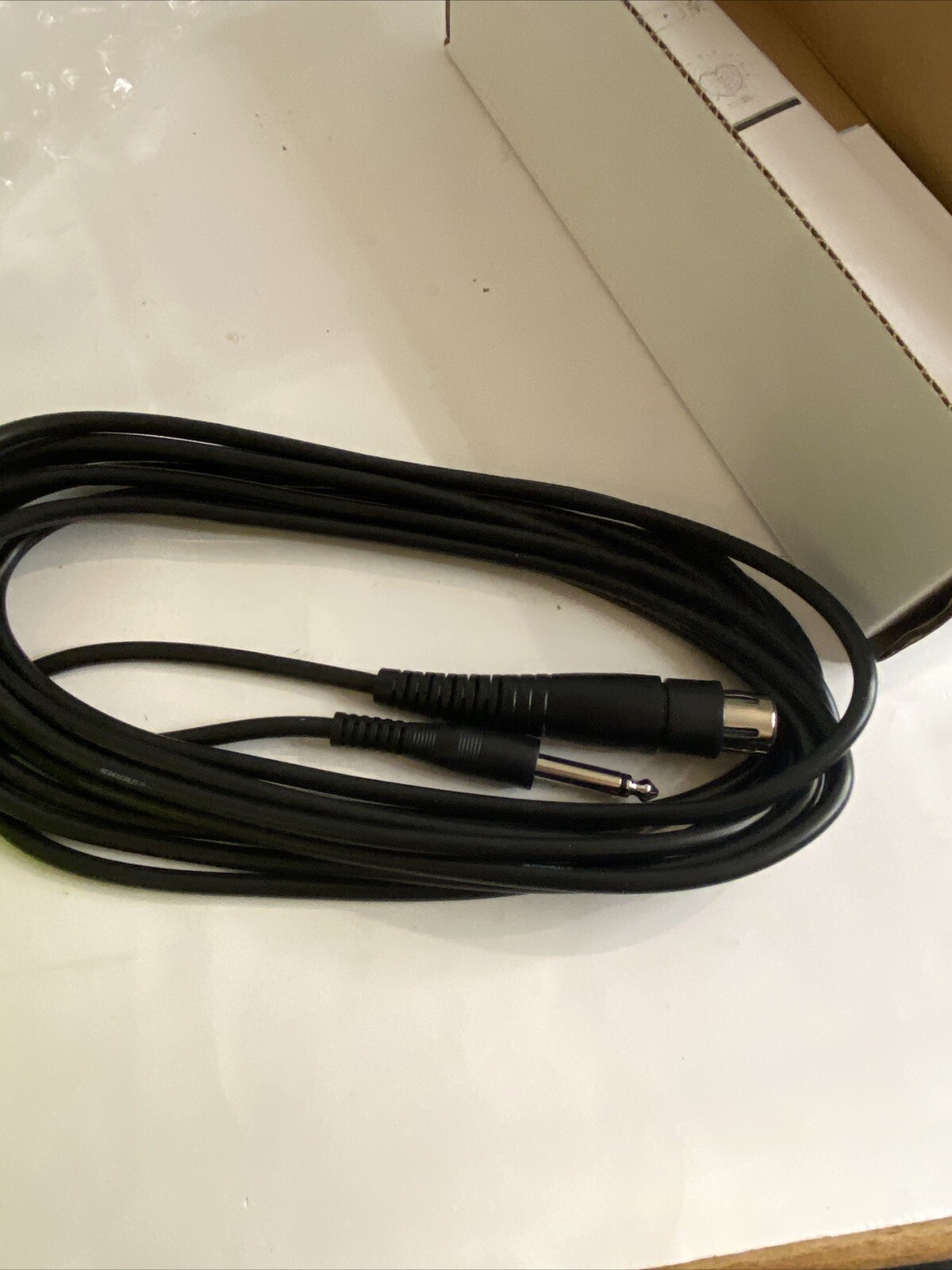 SHURE SV100-W Dynamic Cardioid Multi-Purpose MICROPHONE w/ Cable