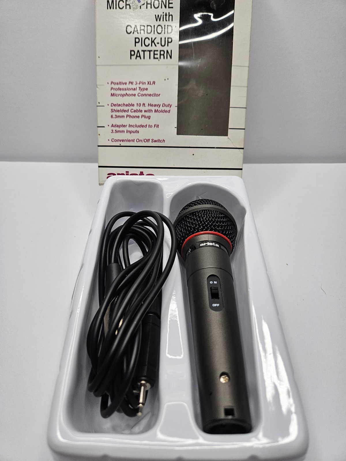 Arista High Performance Dynamic Unidirectional Microphone w/ Cardioid Pick Up