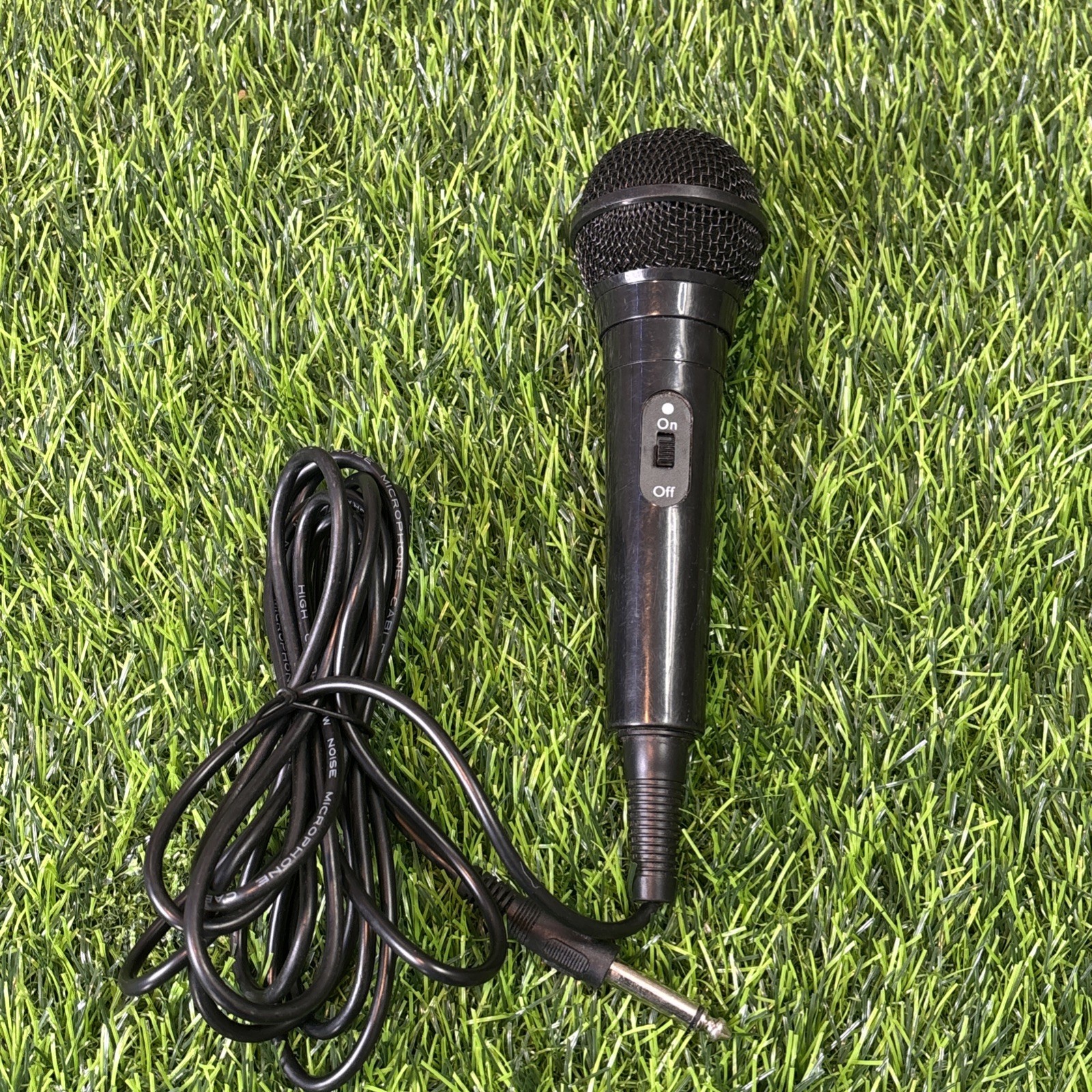 Wired Handheld Microphone 1/4” Jack On/Off Switch High-Grade Low Noise Cable