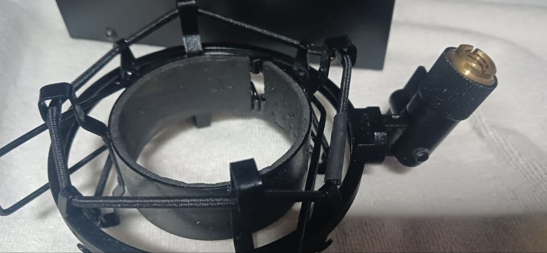 CAD Trion 8000 Vacuum Tube Condenser Microphone with Hard Case