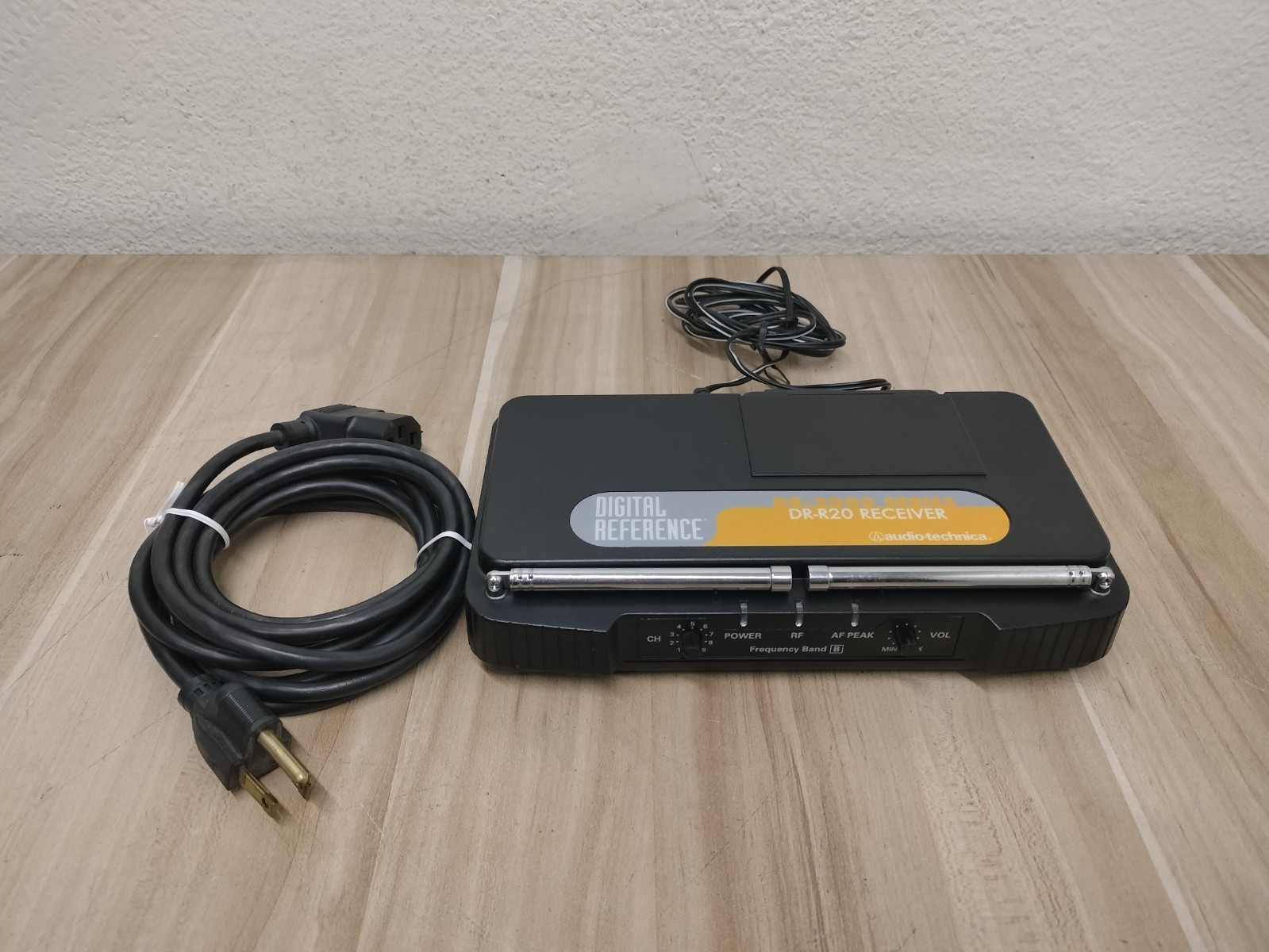 AUDIO-TECHNICA DR-2000 SERIES DR-R20 Rcv, ATW-R600 RECIVER ONLY