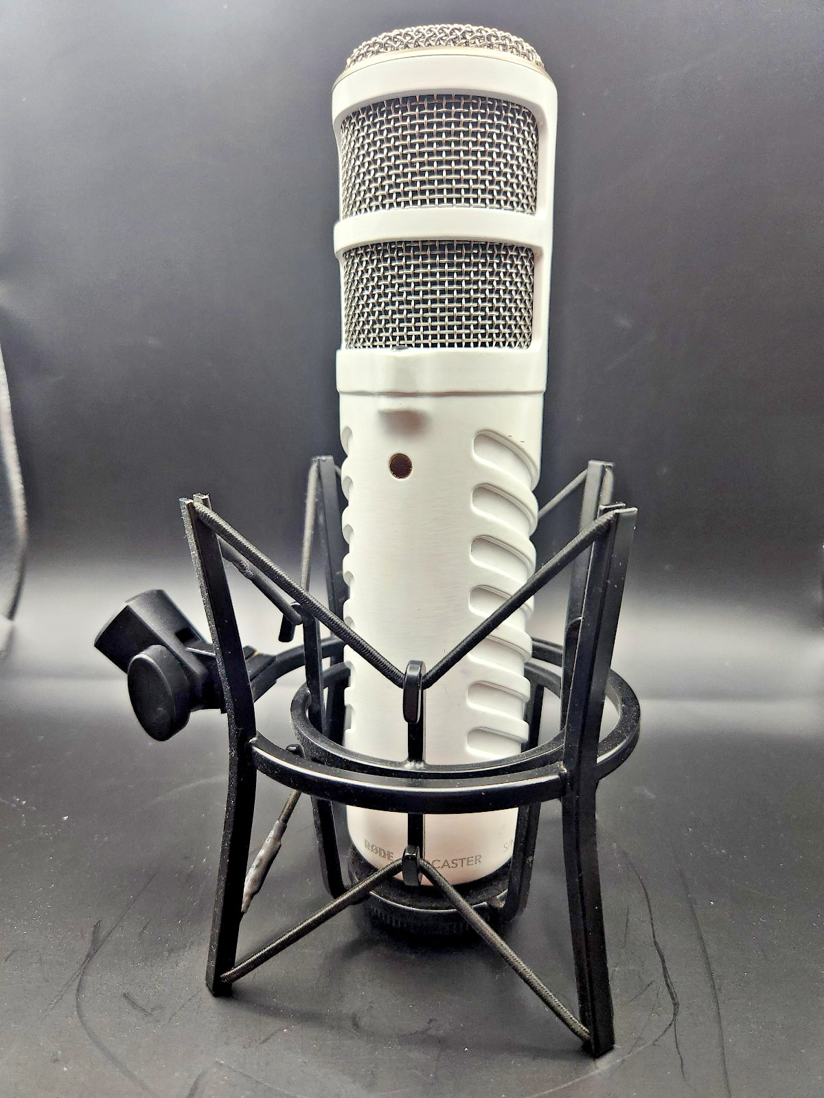 Rode Podcaster Podcast Pro USB Microphone + SM6 Shock Mount