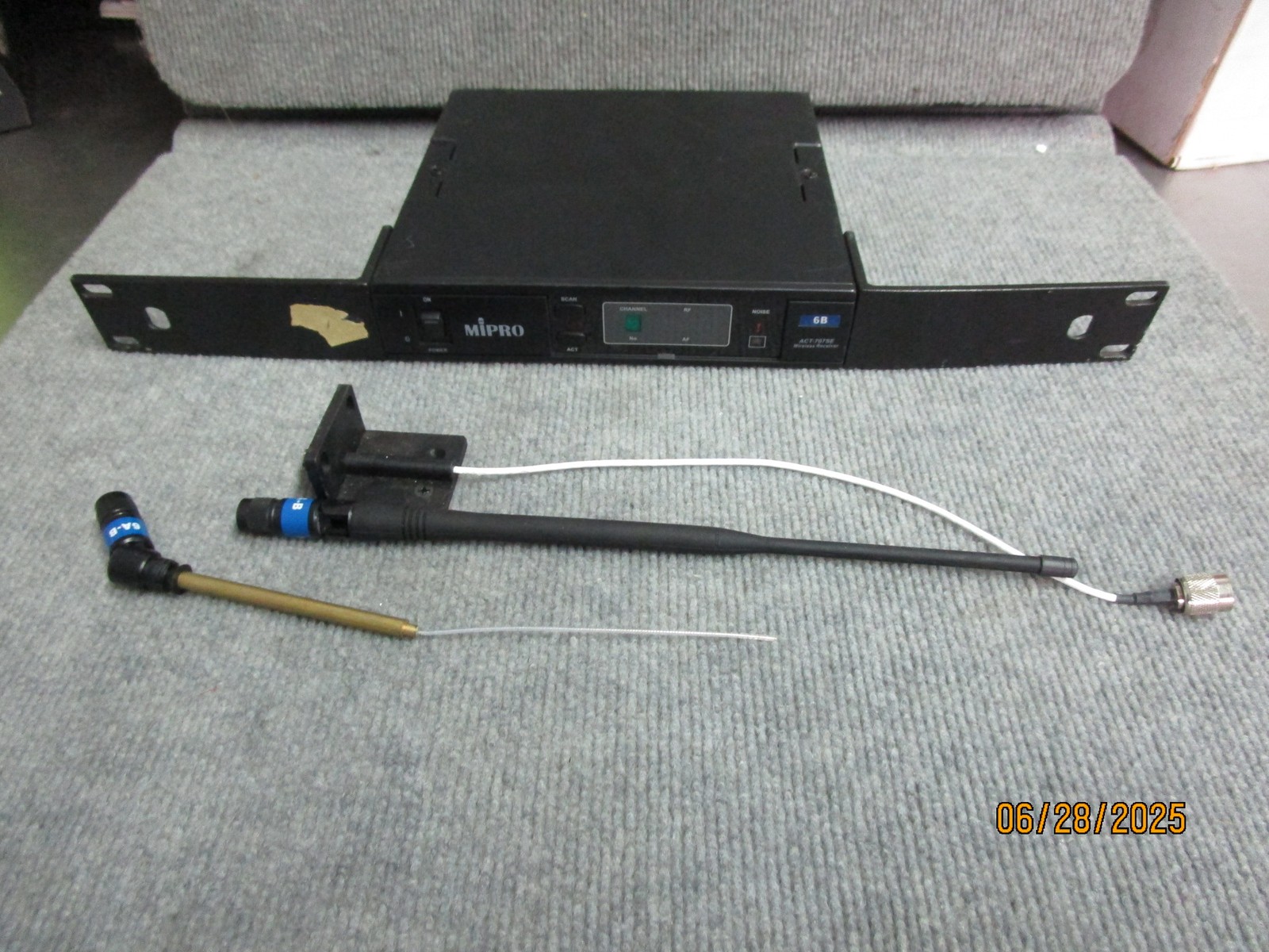 MIPRO ACT-707SE Wireless Mic System