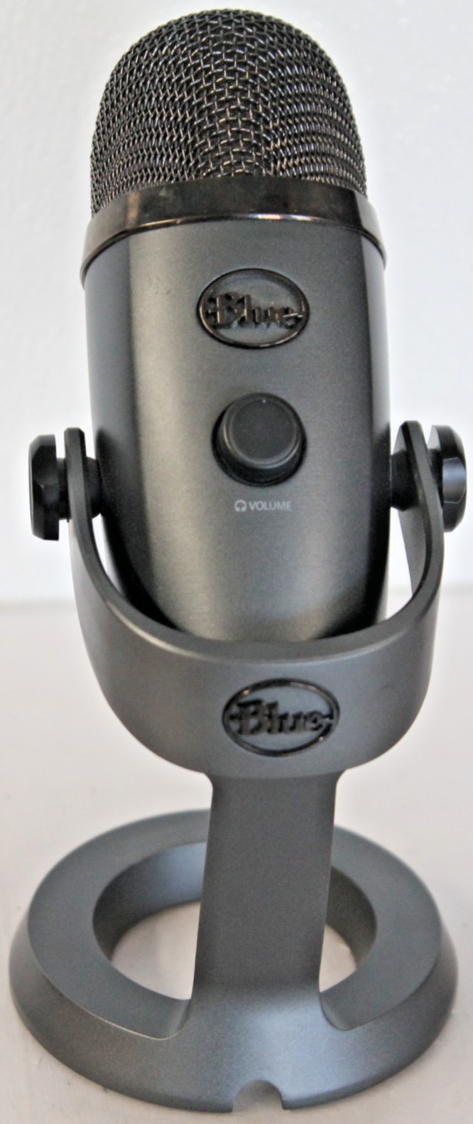 Blue Yeti Nano Premium Dual-Pattern USB Microphone with Blue VO!CE