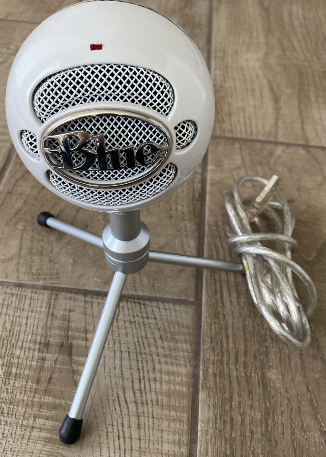 Blue Snowball ICE White USB Podcasting Recording Microphone with Stand & Cable