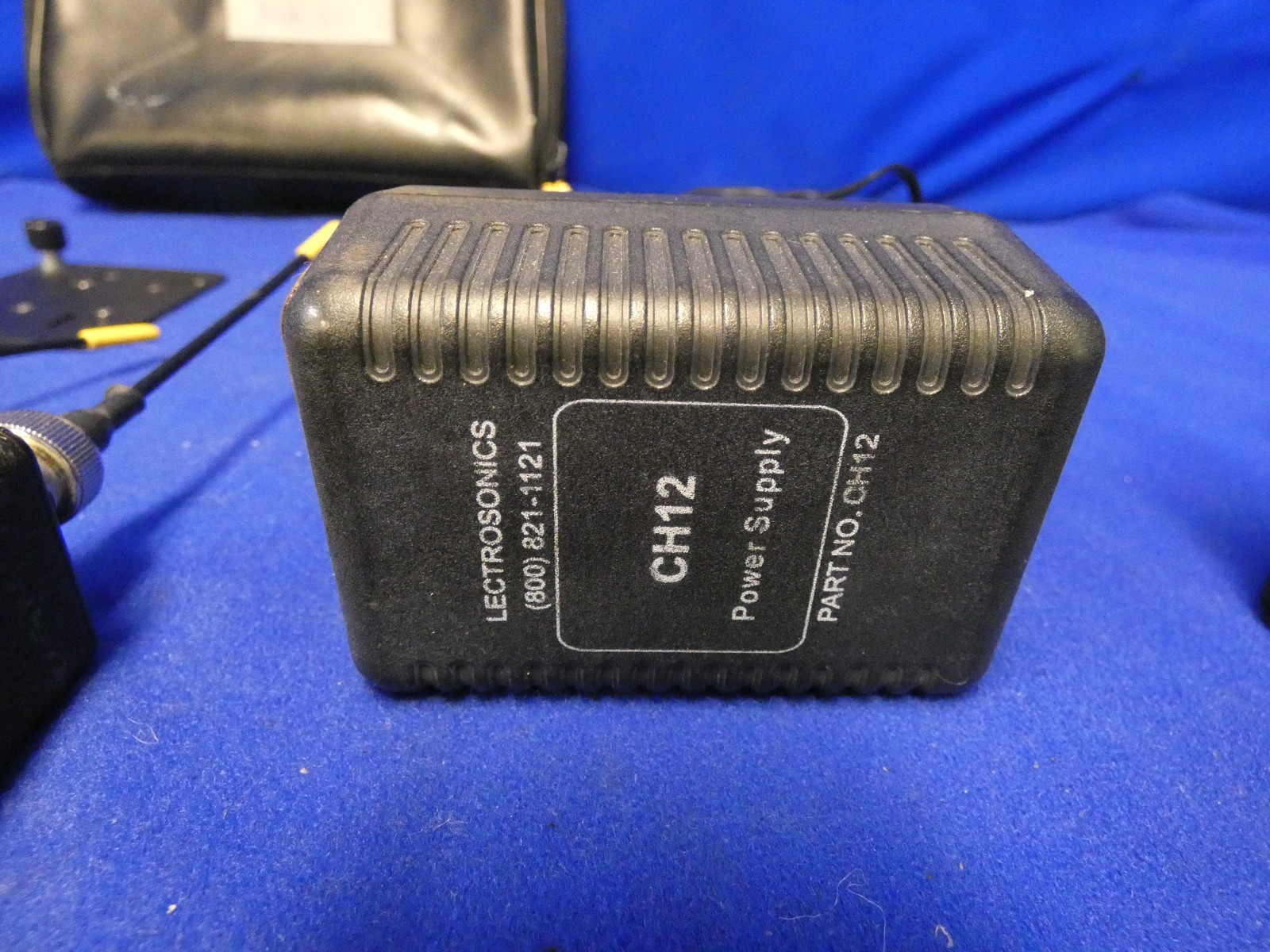 Lectrosonics UCR211 UHF Receiver Block 24, UM200C w/Mic, UH200D Plug-On, Case