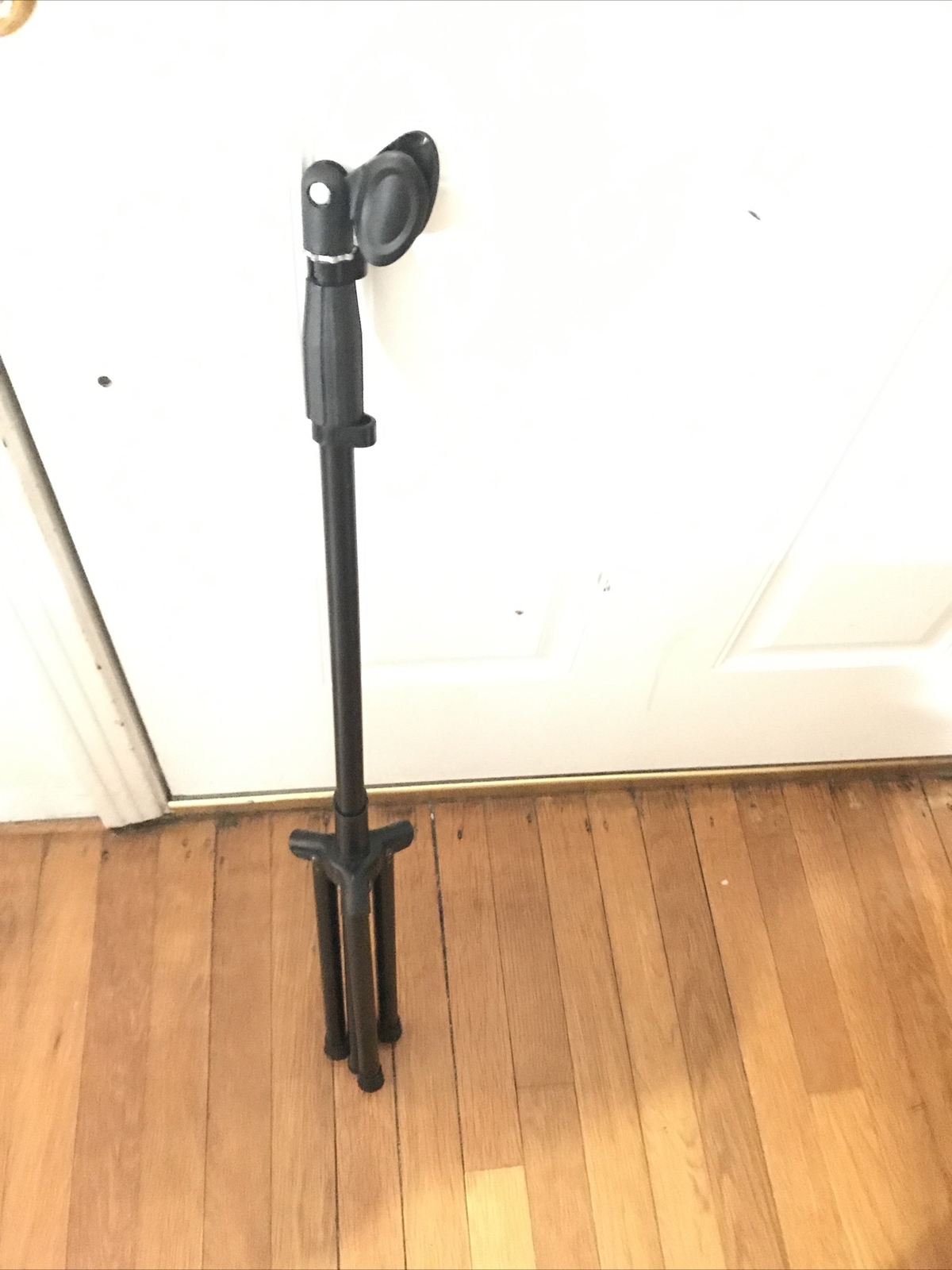 Microphone Stand In great Shape Mic Not Included No Brand Name